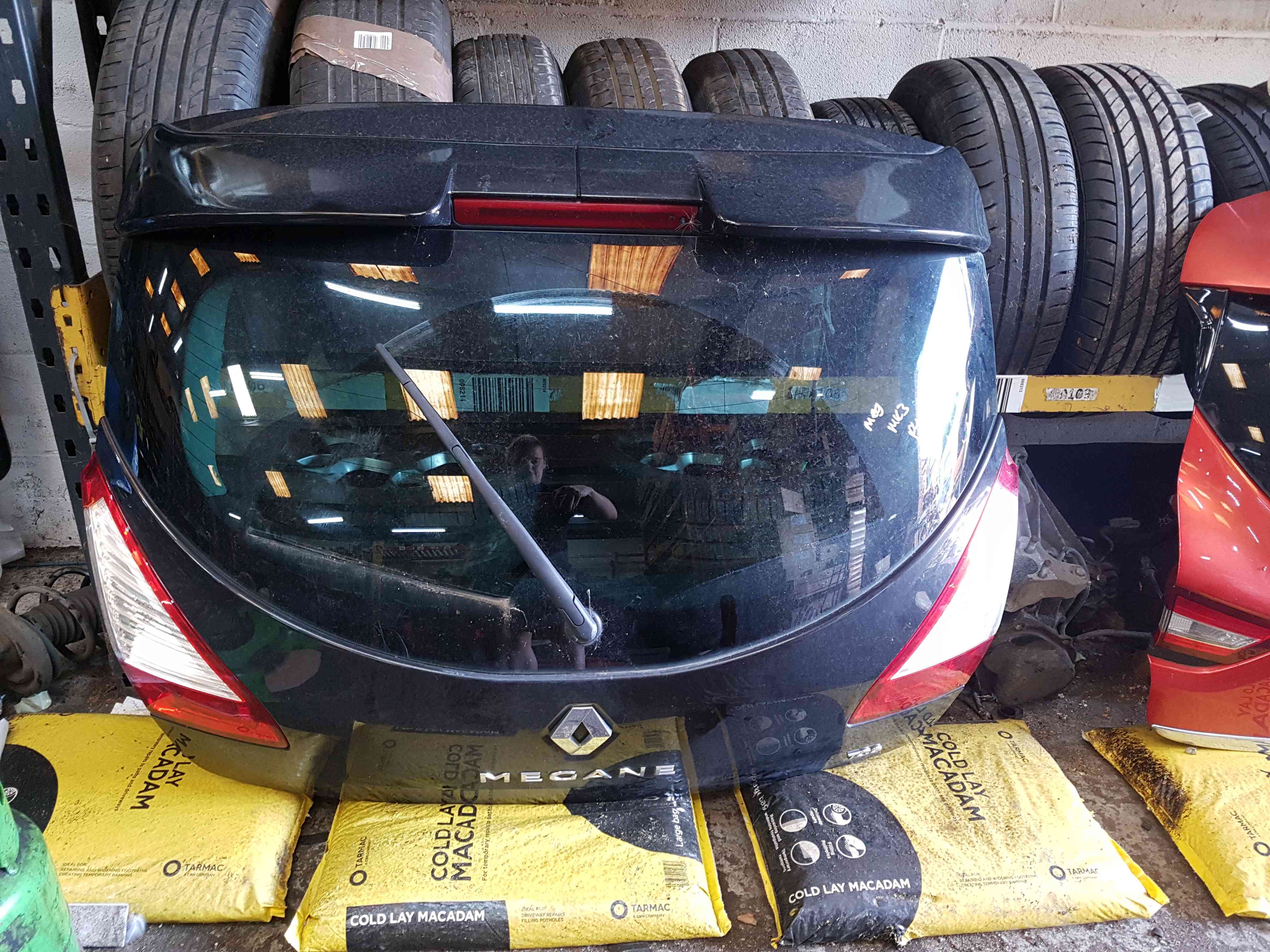 Renault Megane MK3 Hb 2008-2014 Rear Tailgate Boot Black 676 Sporty Spoiler