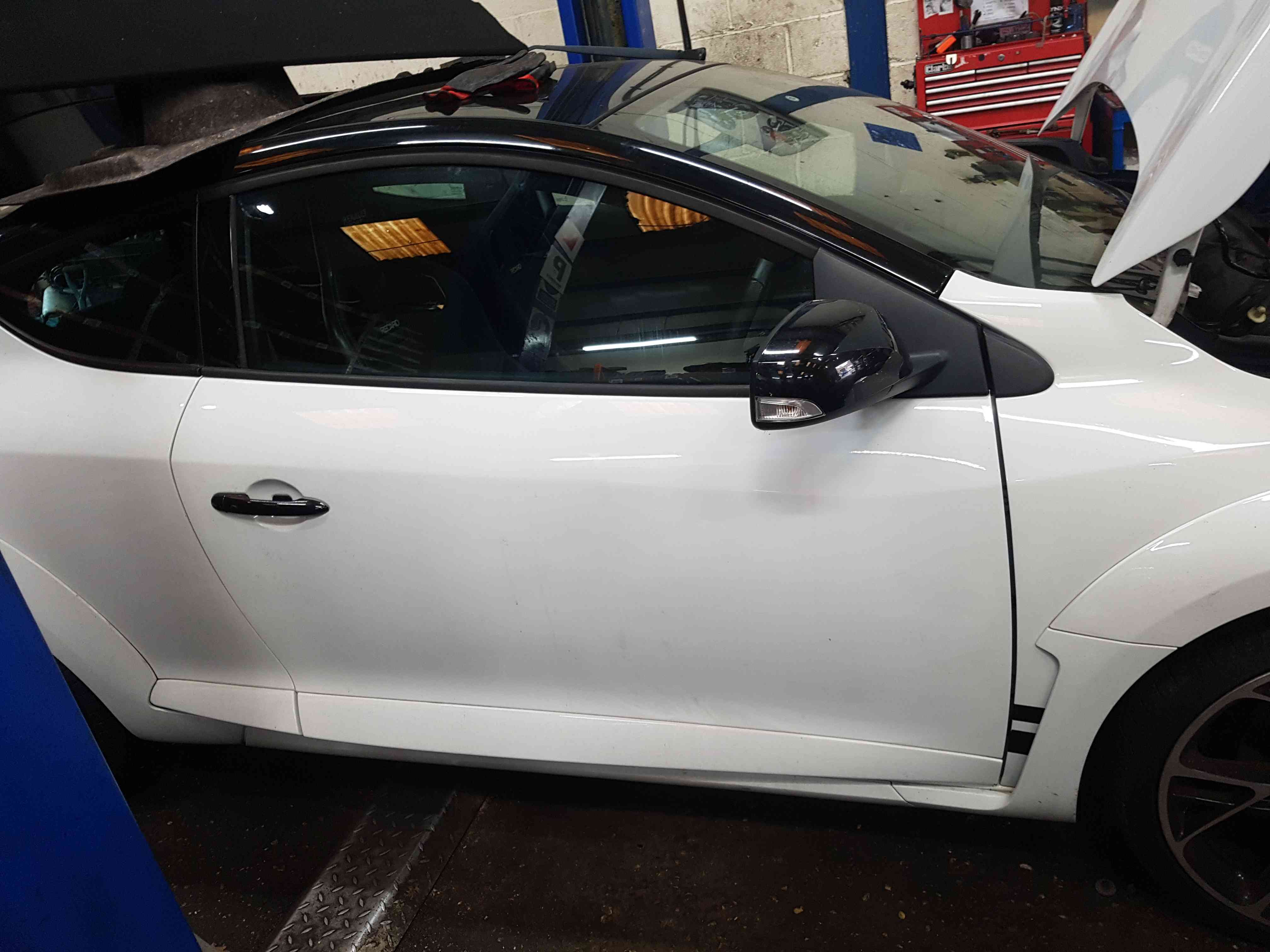 Thumb 2 Renault Megane Rs Sport 250 MK3 2008-2010 Drivers OSF Front Door White Ov369 369