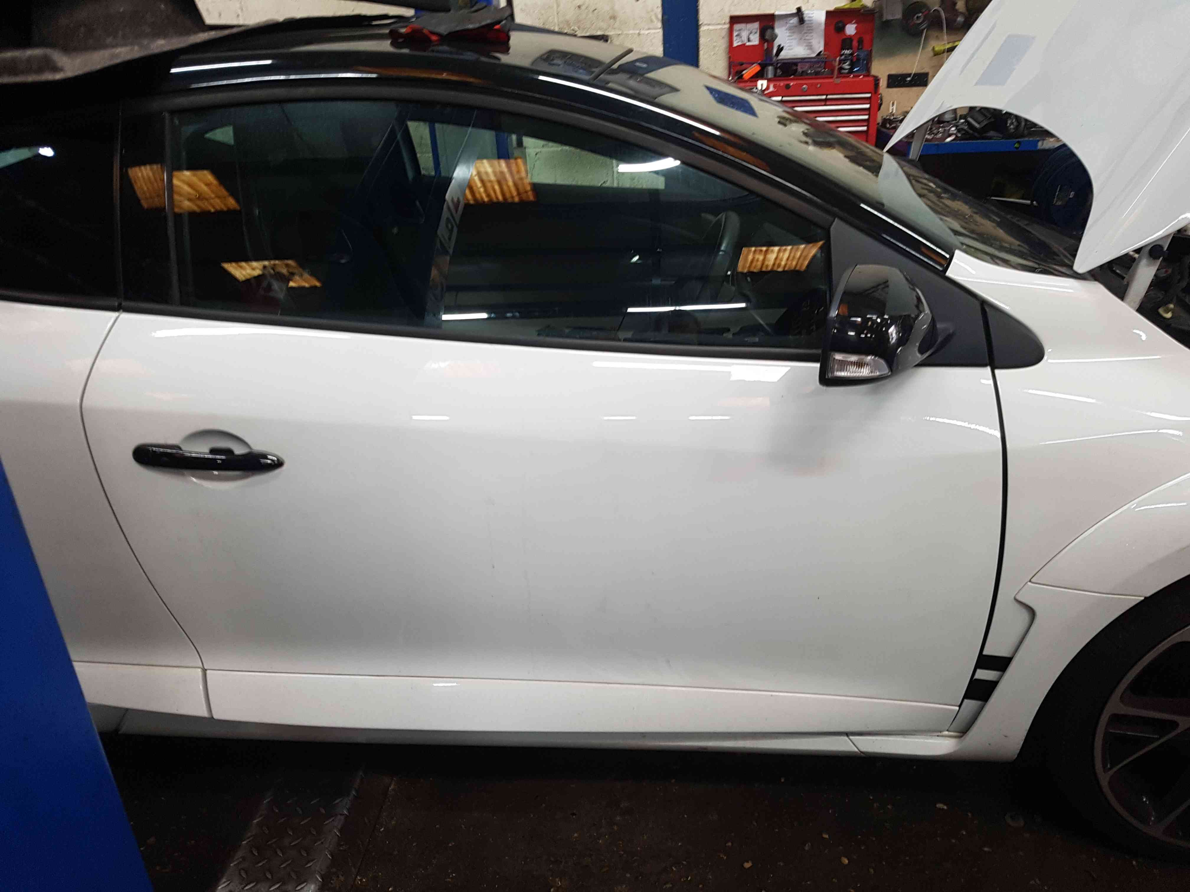 Thumb 5 Renault Megane Rs Sport 250 MK3 2008-2010 Drivers OSF Front Door White Ov369 369
