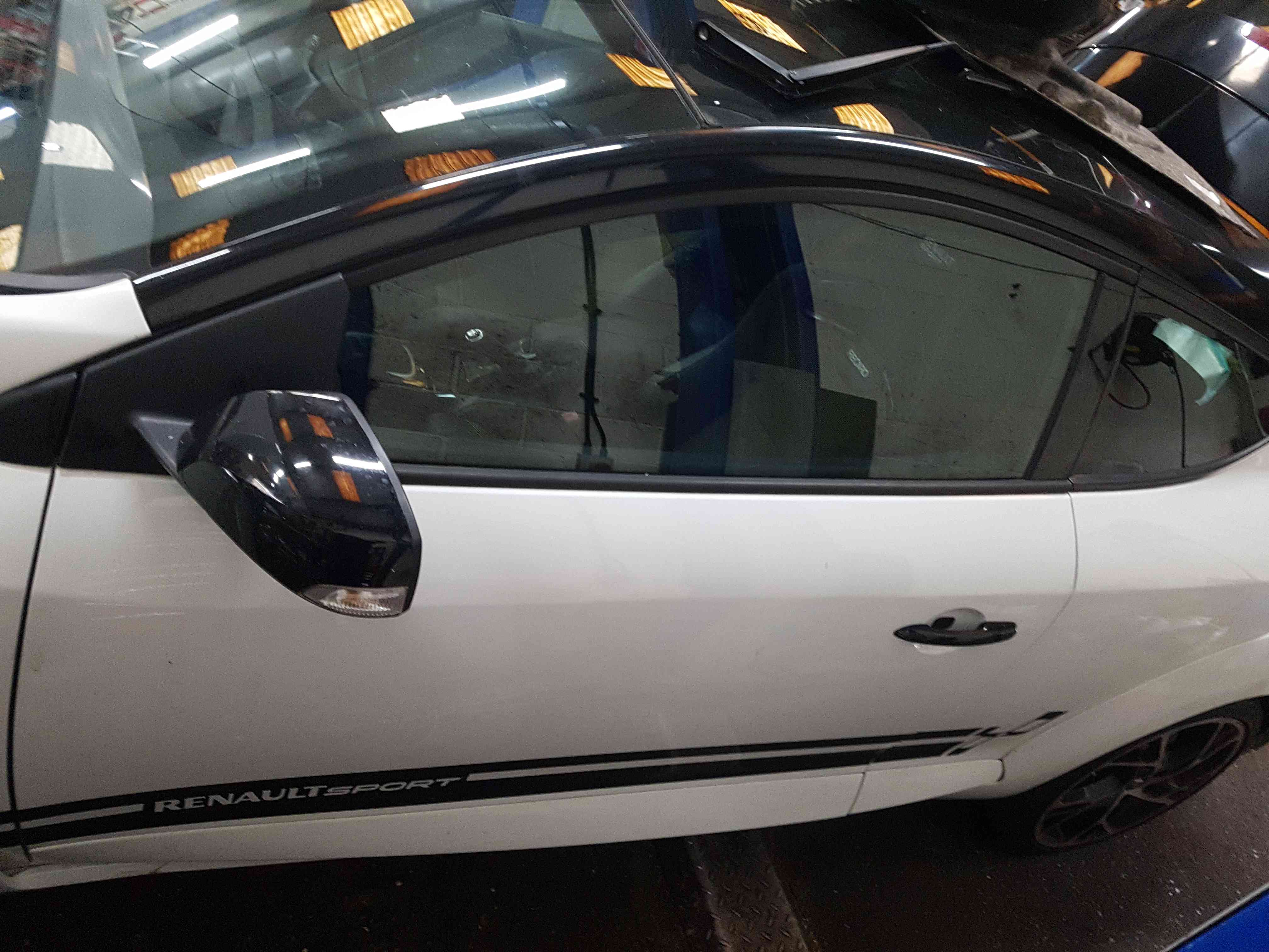 Thumb 6 Renault Megane Rs Sport 250 MK3 2008-2010 Passenger NSF Front Door White Ov369