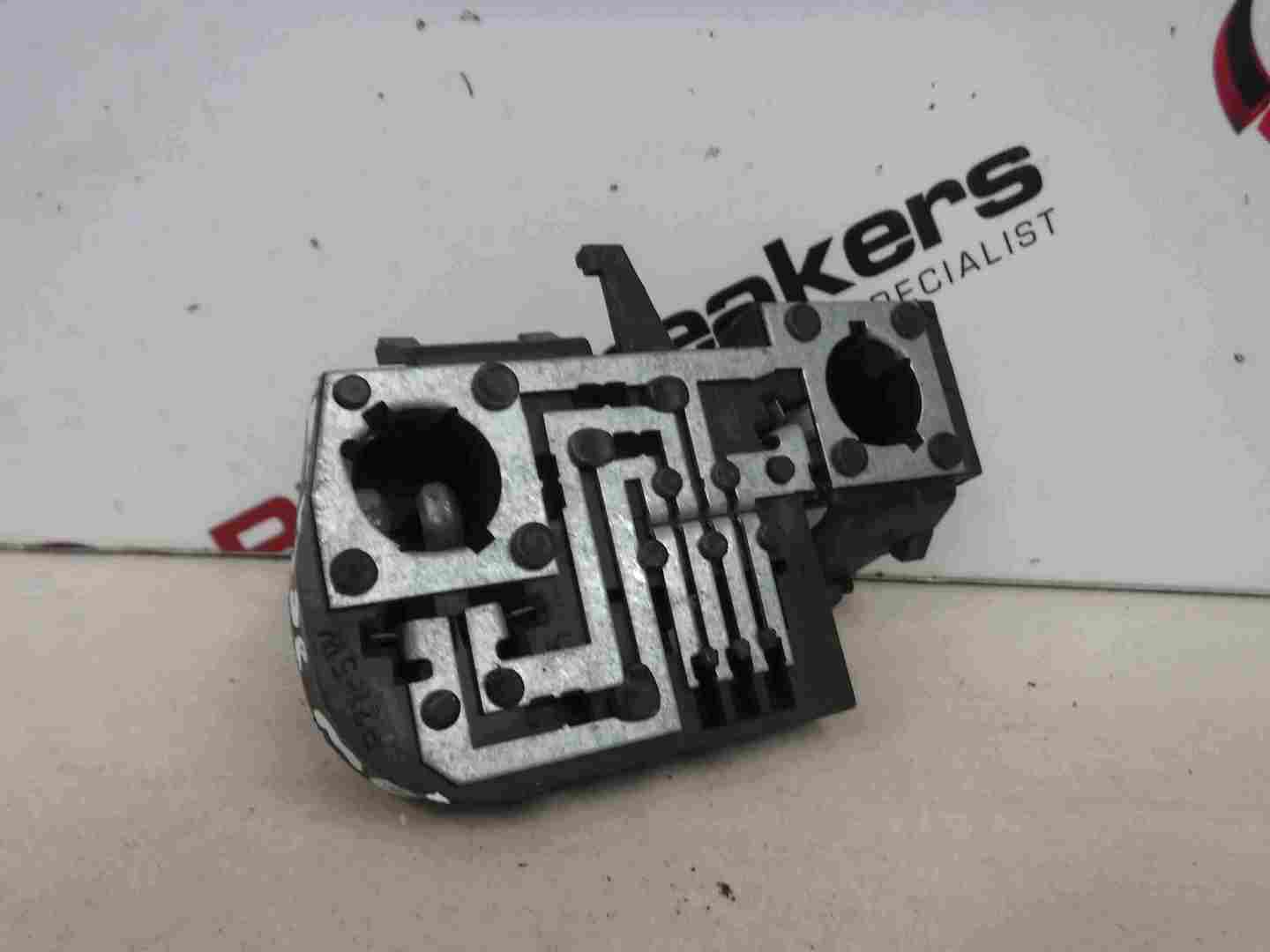 Renault Megane Saloon 1999-2002 Drivers OSR Body Light Bulb Holder