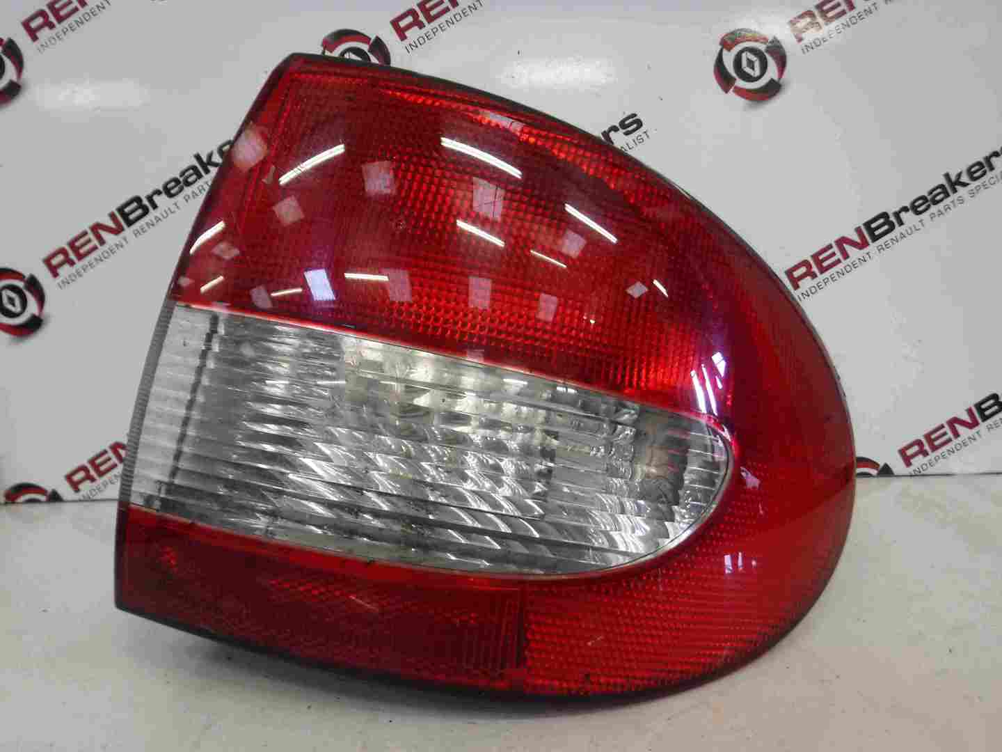 Renault Megane Saloon 1999-2002 Drivers OSR Body Rear Light Lens 7700428059