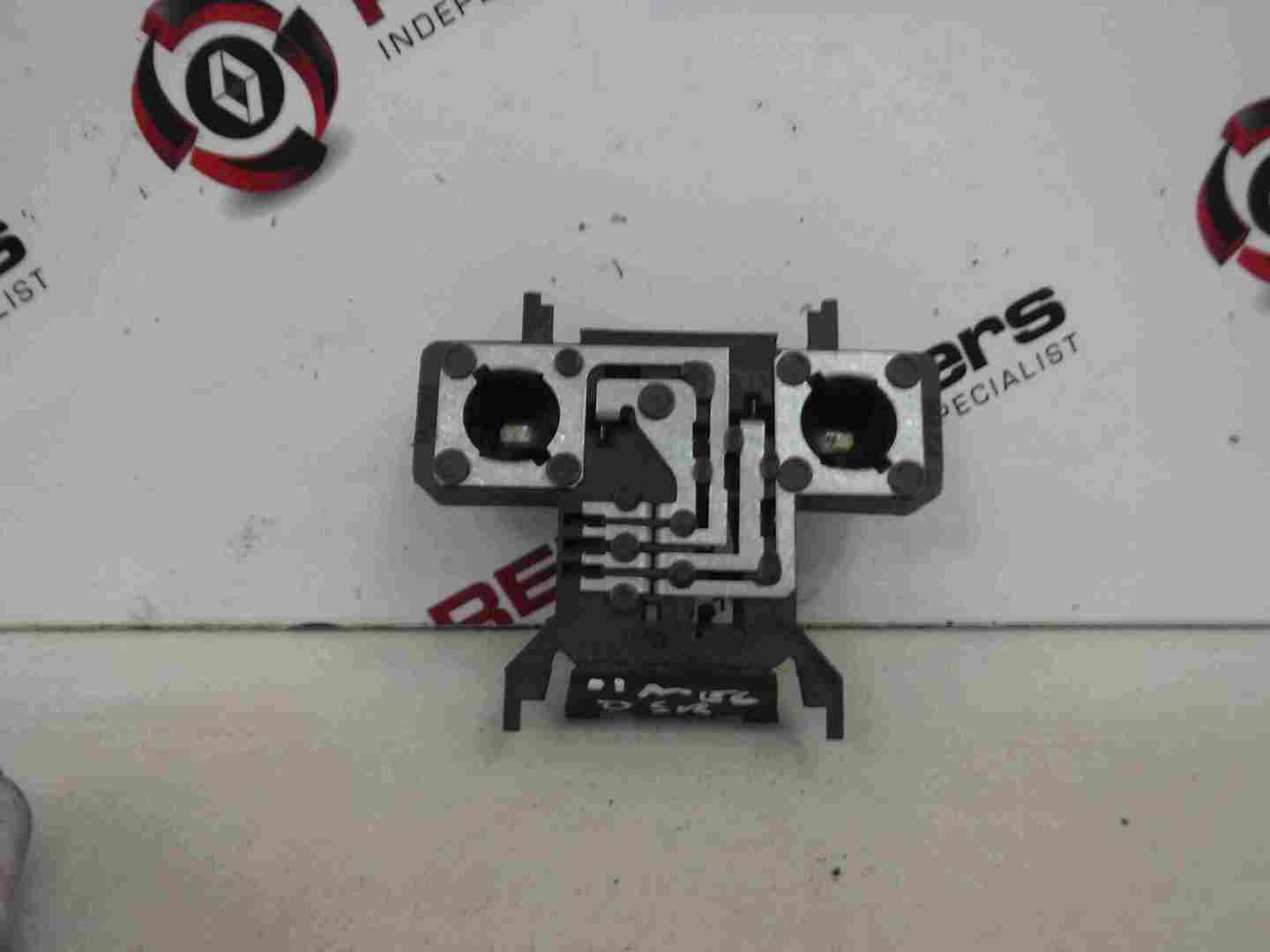 Renault Megane Saloon 1999-2002 Drivers OSR Boot Light Bulb Holder