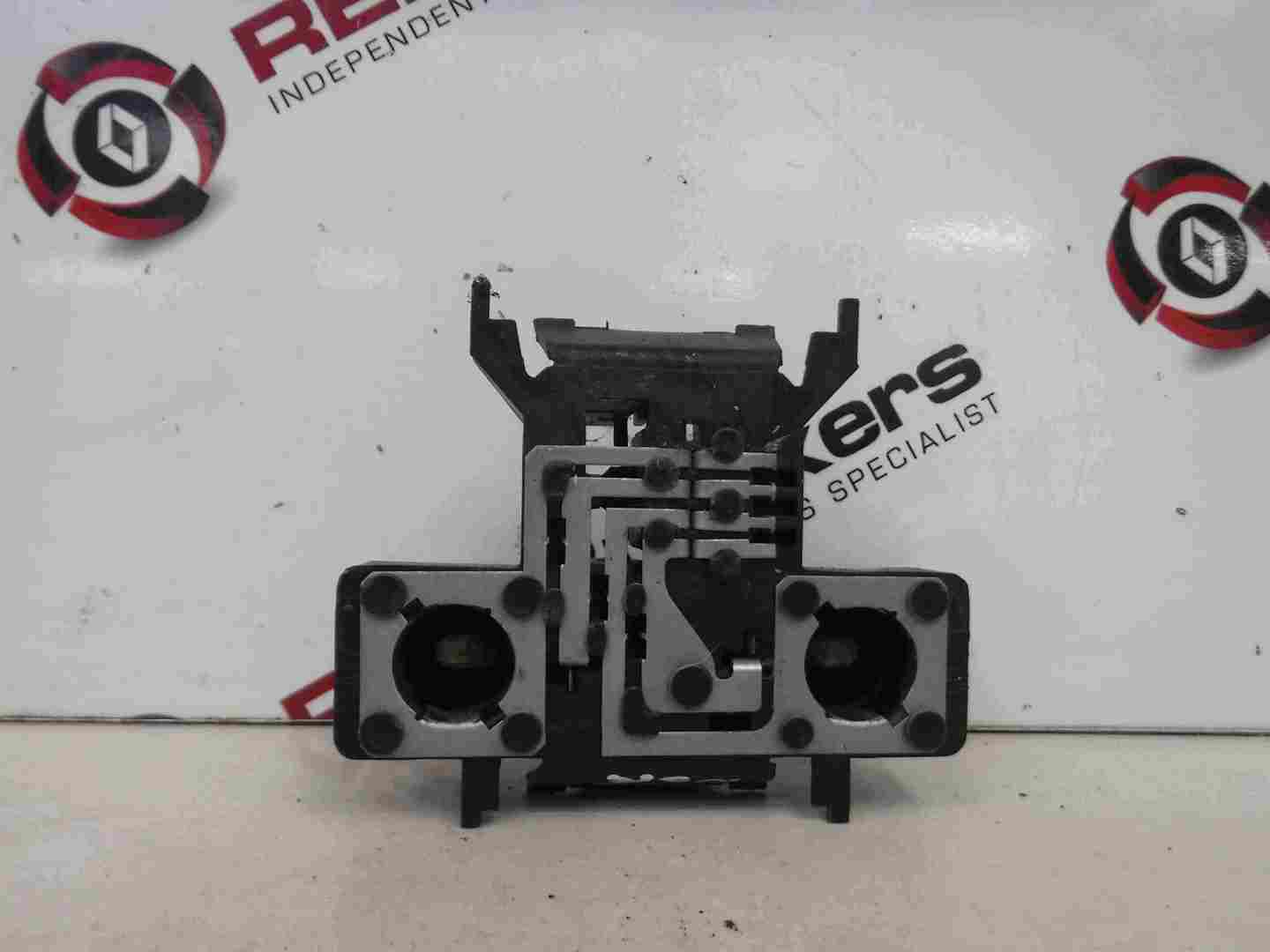 Renault Megane Saloon 1999-2002 Passenger NSR Boot Light Bulb Holder