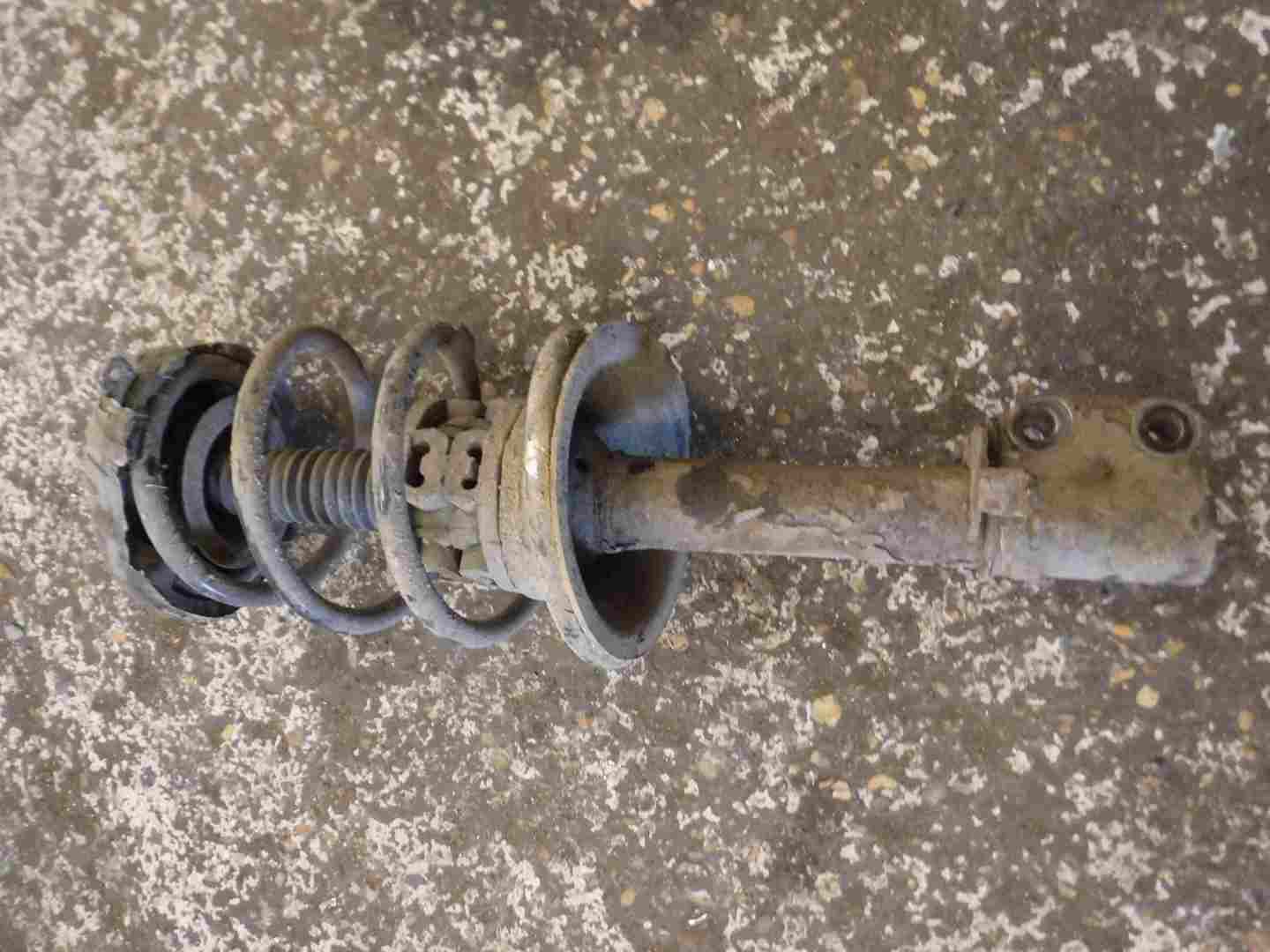 Renault Megane Scenic 1999-2003 1.9 dCi NS OS Front Shock Spring Suspension Leg