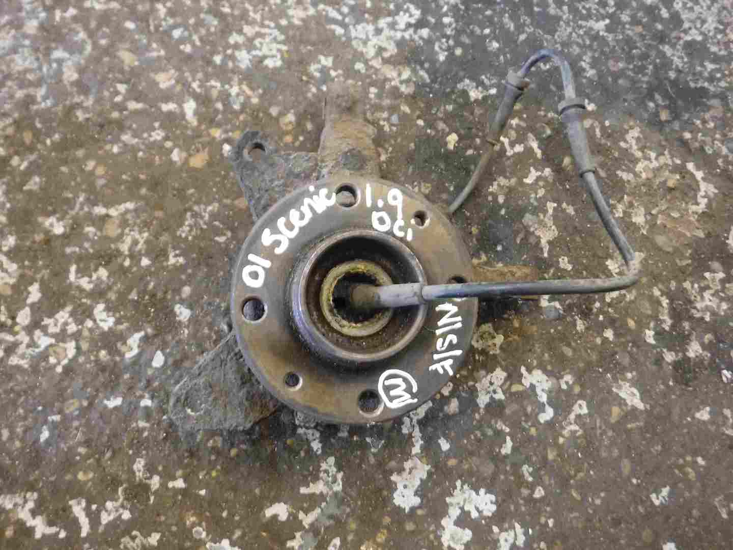 Renault Megane Scenic 1999-2003 1.9 dCi Passenger NSF Front Wheel Hub + ABS S