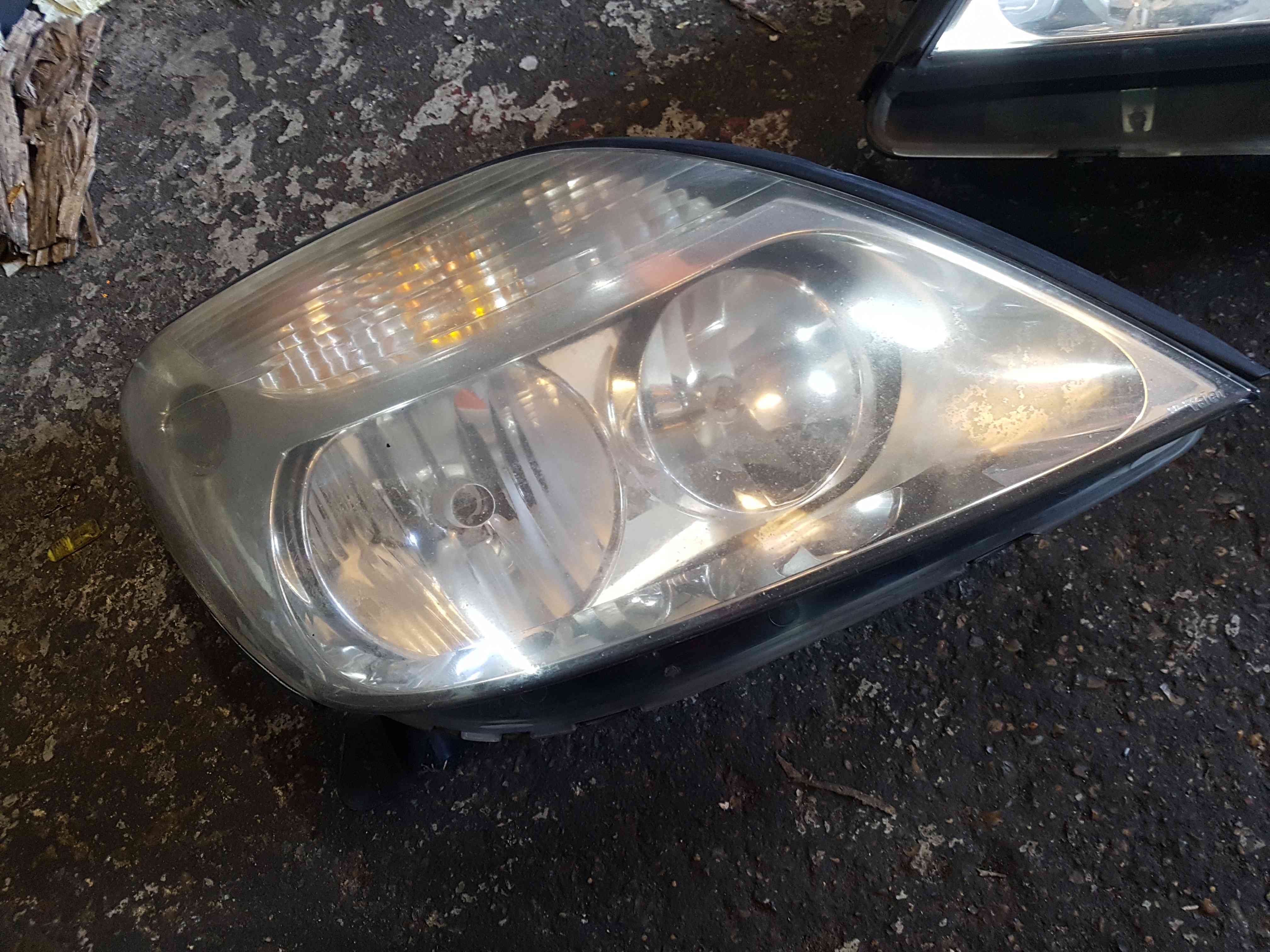 Thumb 6 Renault Megane Scenic 1999-2003 Drivers OSF Front Headlight Lamp 7700432099