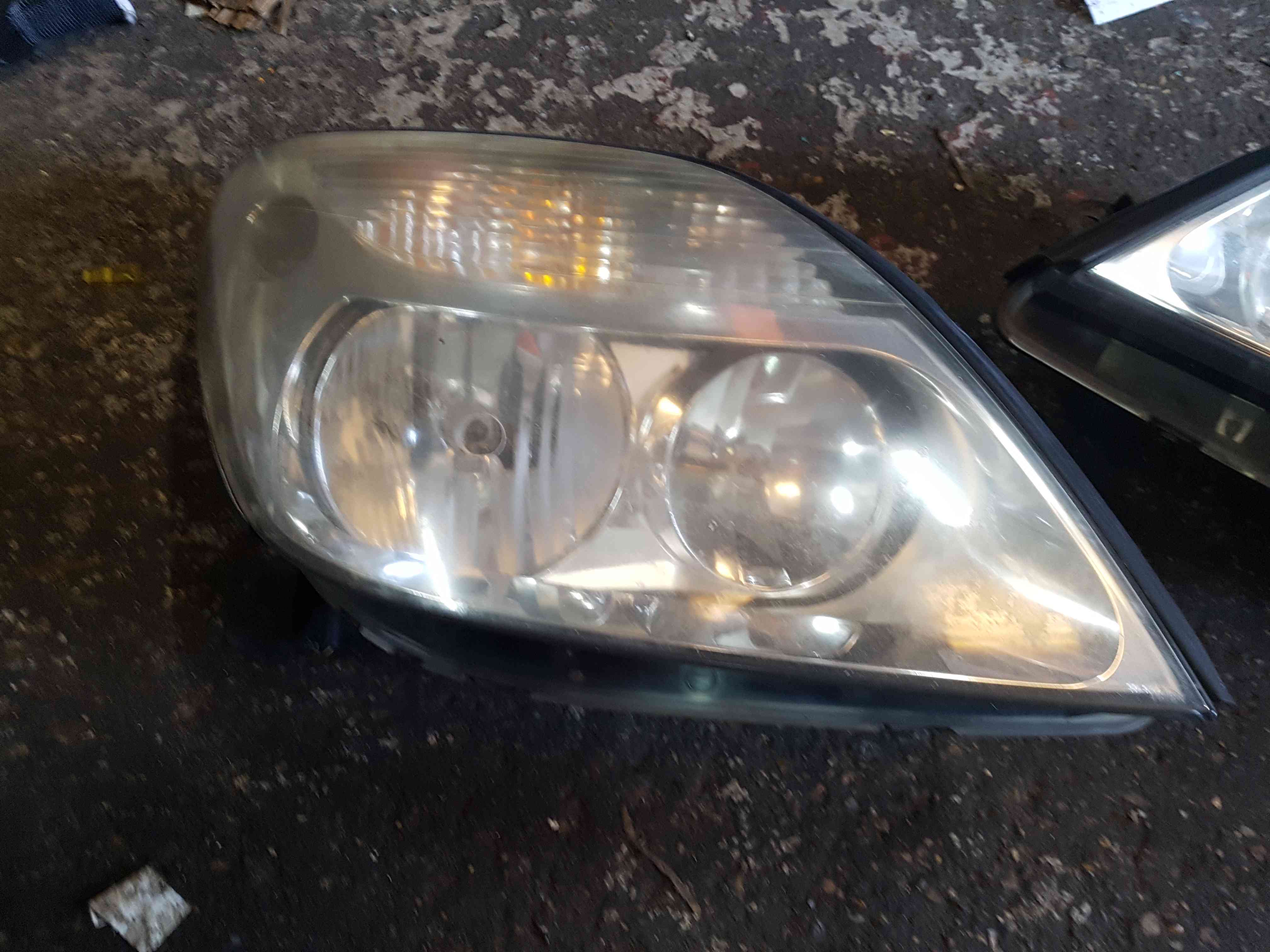 Thumb 7 Renault Megane Scenic 1999-2003 Drivers OSF Front Headlight Lamp 7700432099