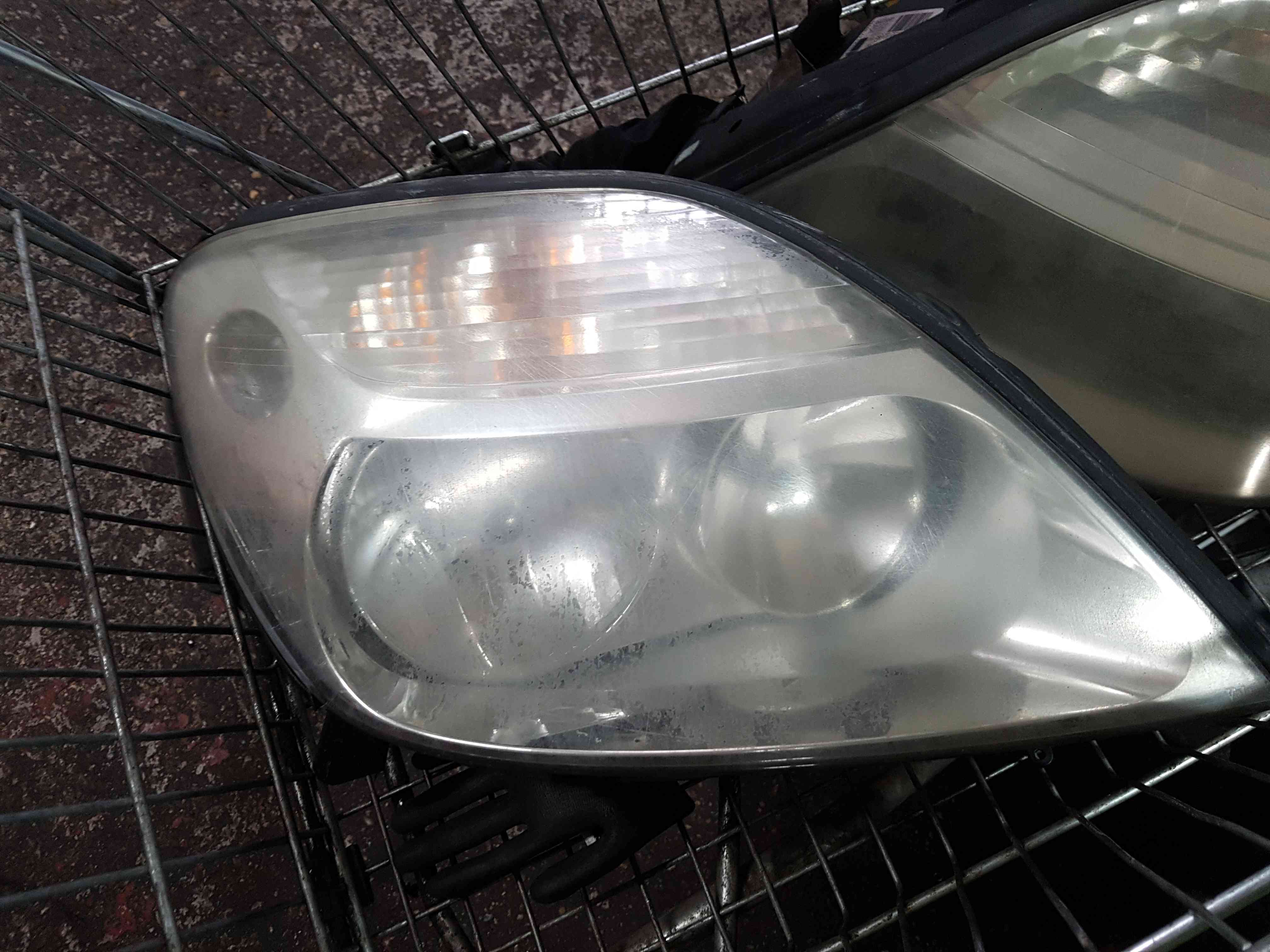 Thumb 3 Renault Megane Scenic 1999-2003 Drivers OSF Front Headlight Lamp 7700432099