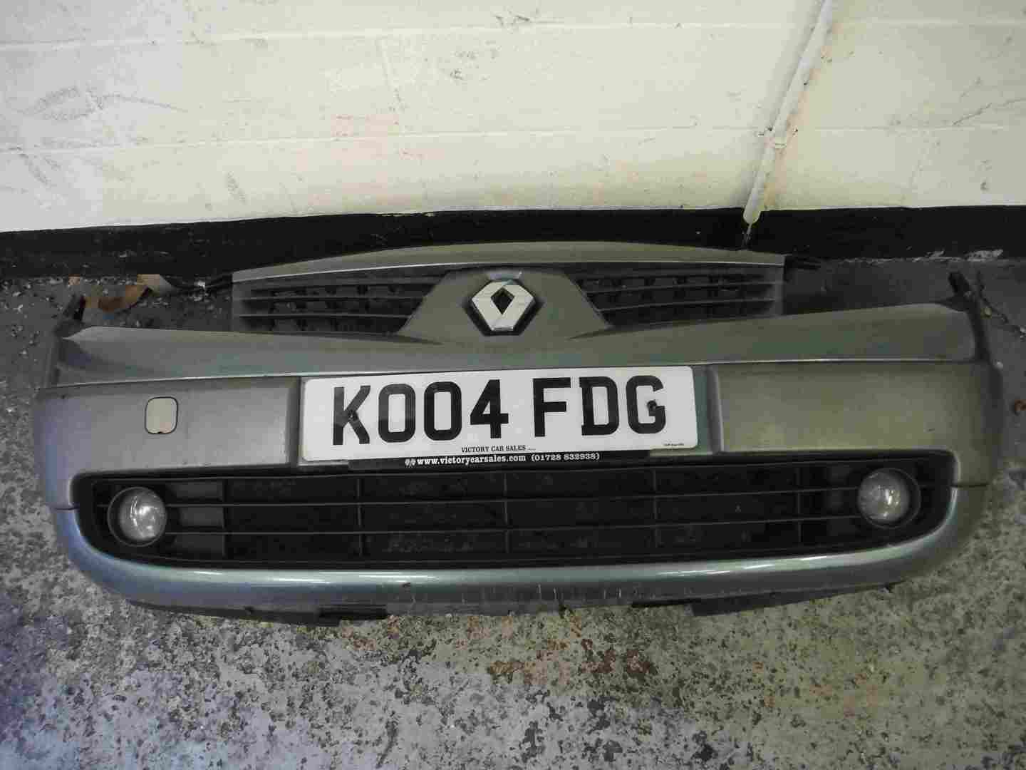 Renault Megane Scenic 2003-2006 Front Bumper Green TED97