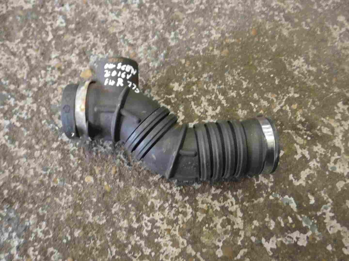Renault Megane Scenic 2003-2009 2.0 16v Airbox Pipe