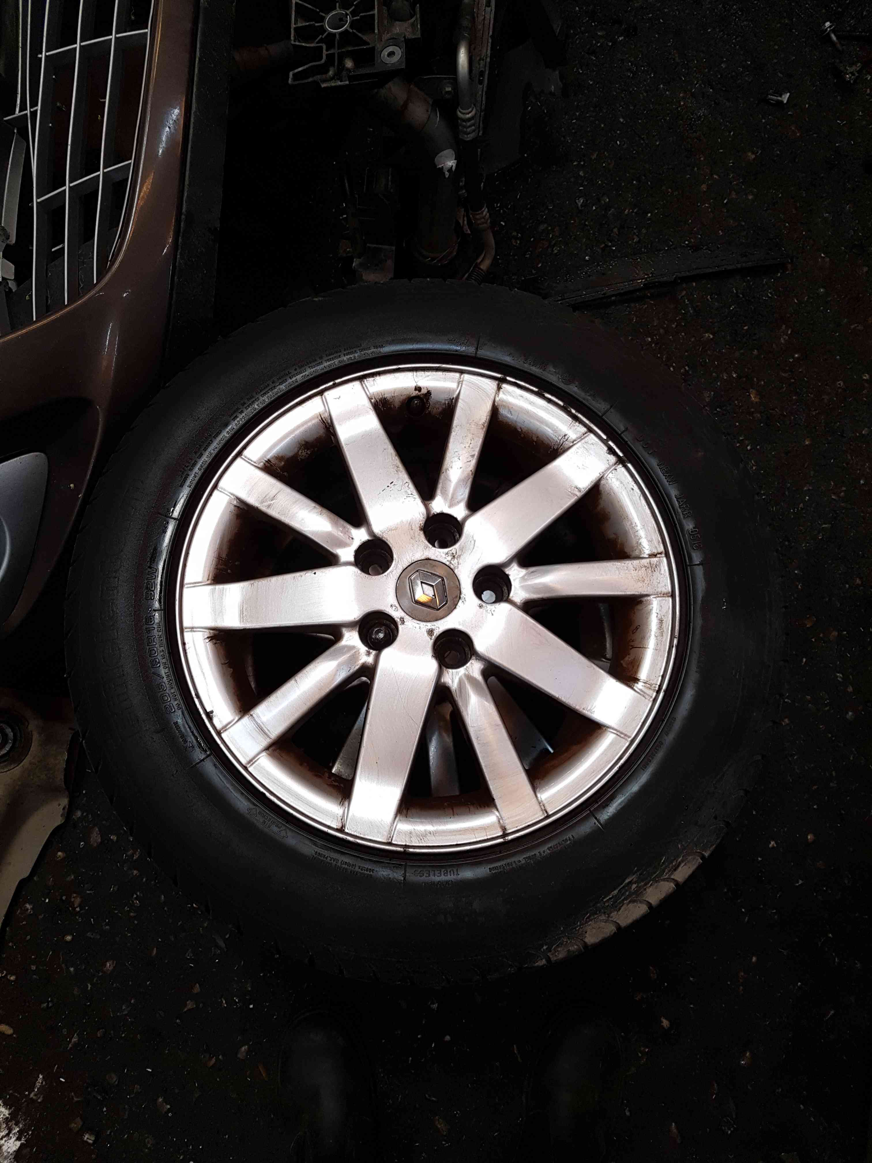 Thumb 2 Renault Megane Scenic 2003-2009 Alloy Wheel Inch 3/5