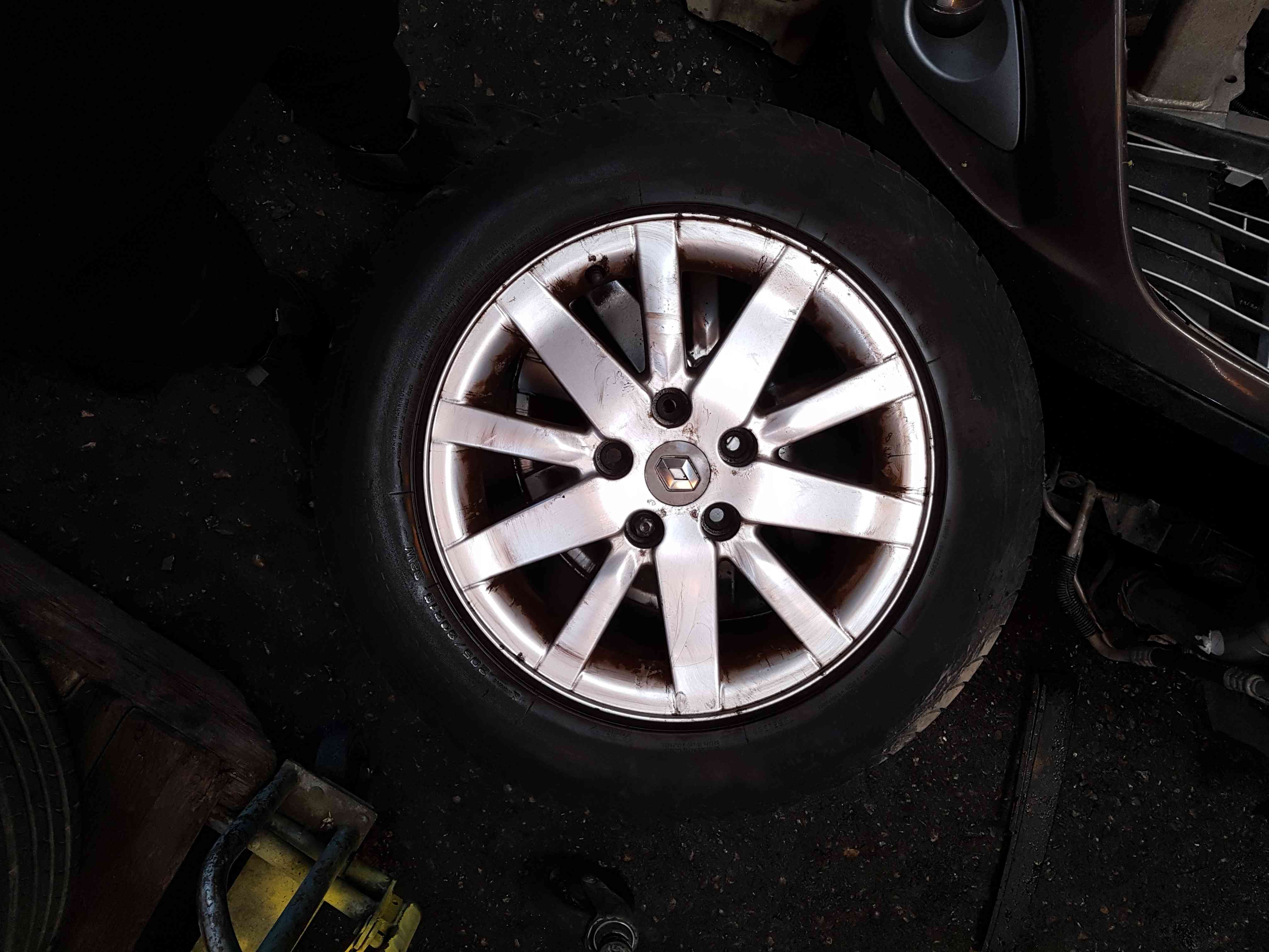 Thumb 11 Renault Megane Scenic 2003-2009 Alloy Wheel Inch 3/5
