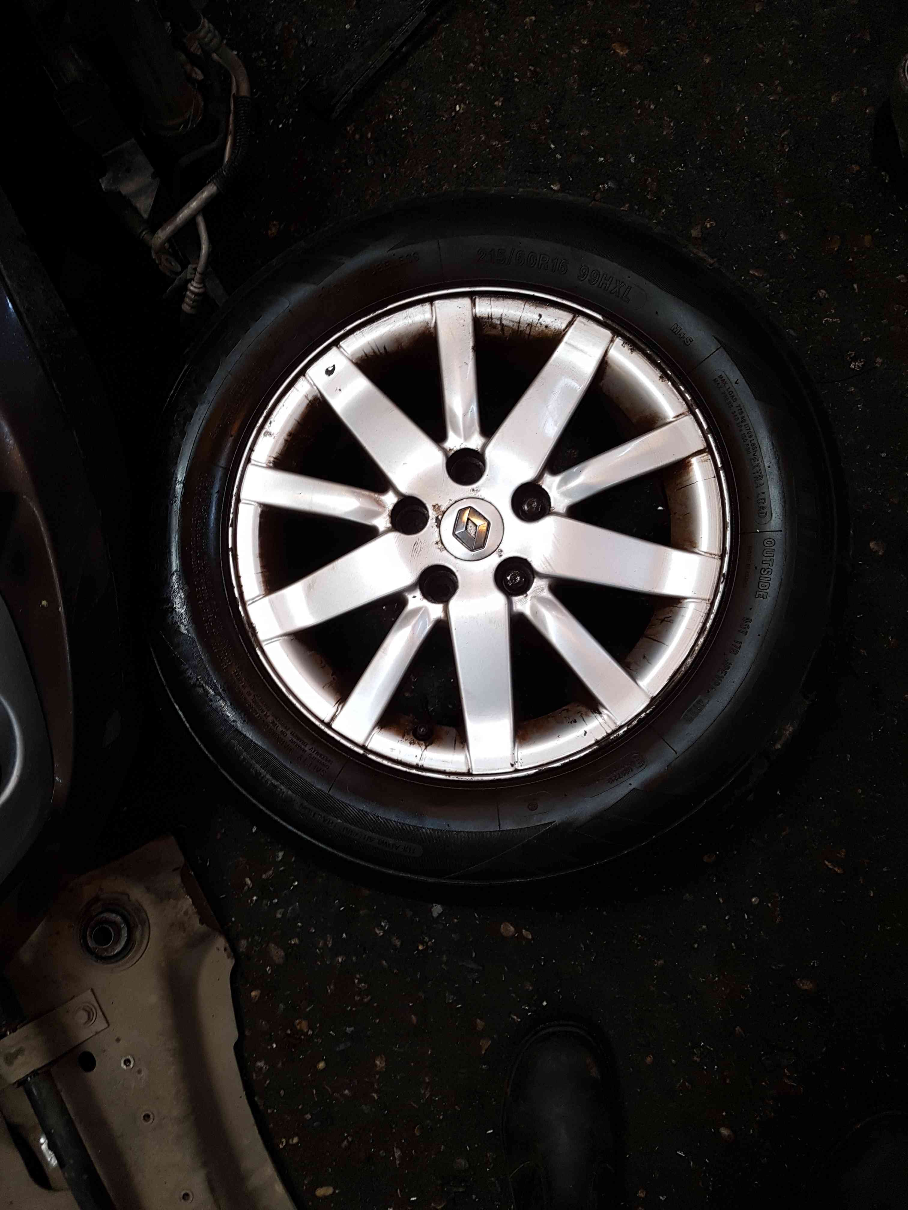 Thumb 2 Renault Megane Scenic 2003-2009 Alloy Wheel Inch 3/5
