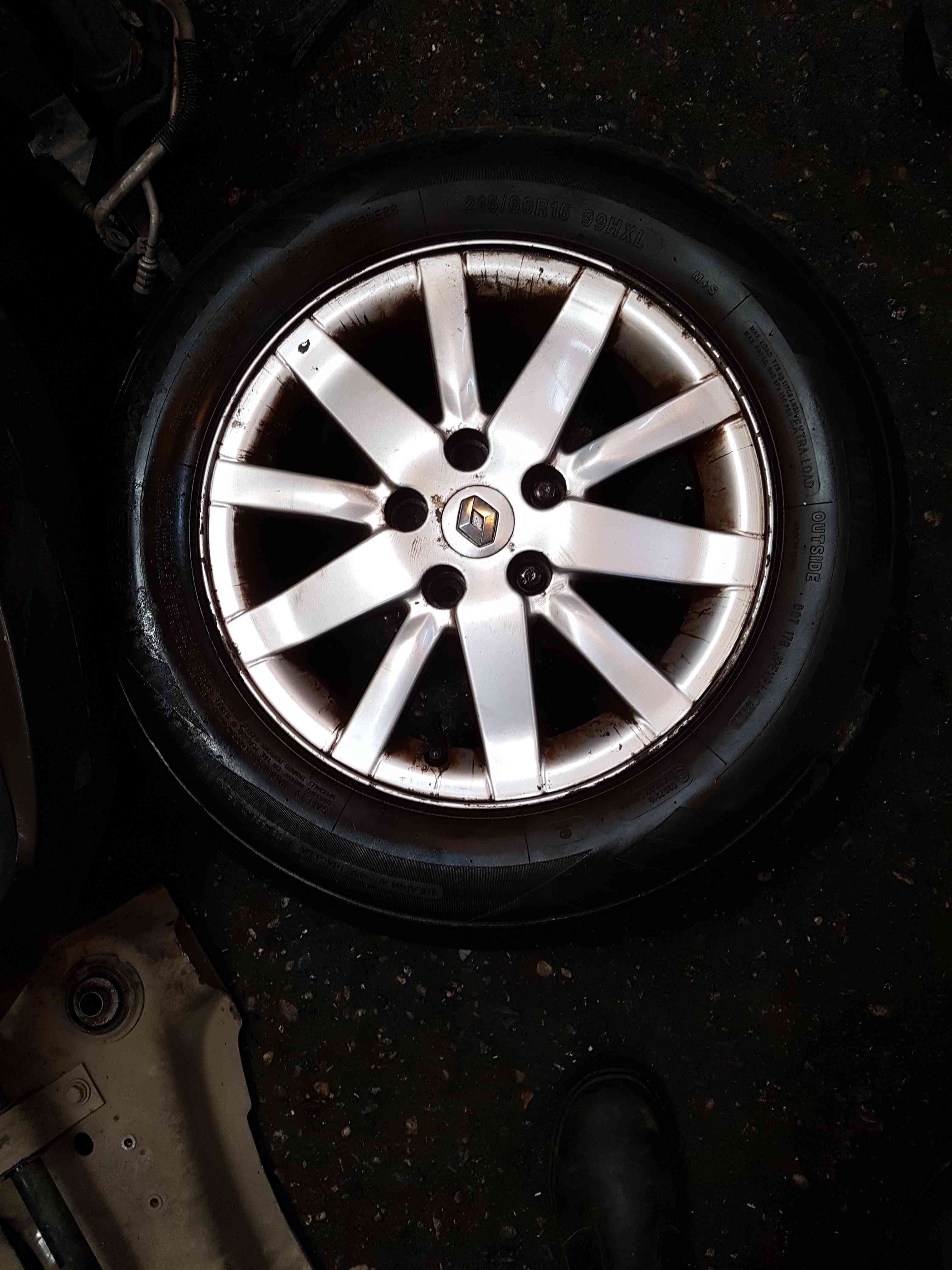 Thumb 3 Renault Megane Scenic 2003-2009 Alloy Wheel Inch 3/5
