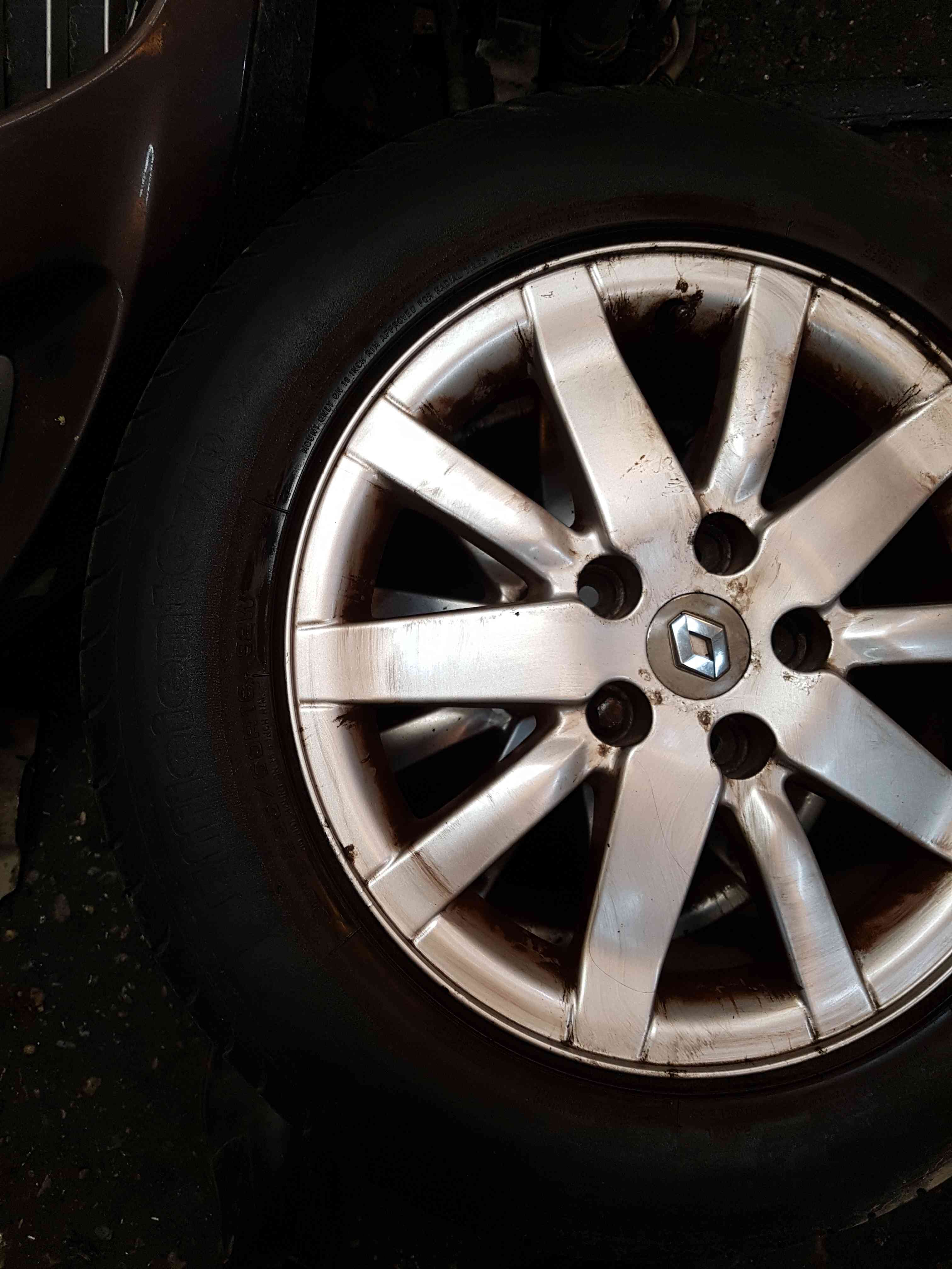 Thumb 3 Renault Megane Scenic 2003-2009 Alloy Wheel Inch 3/5