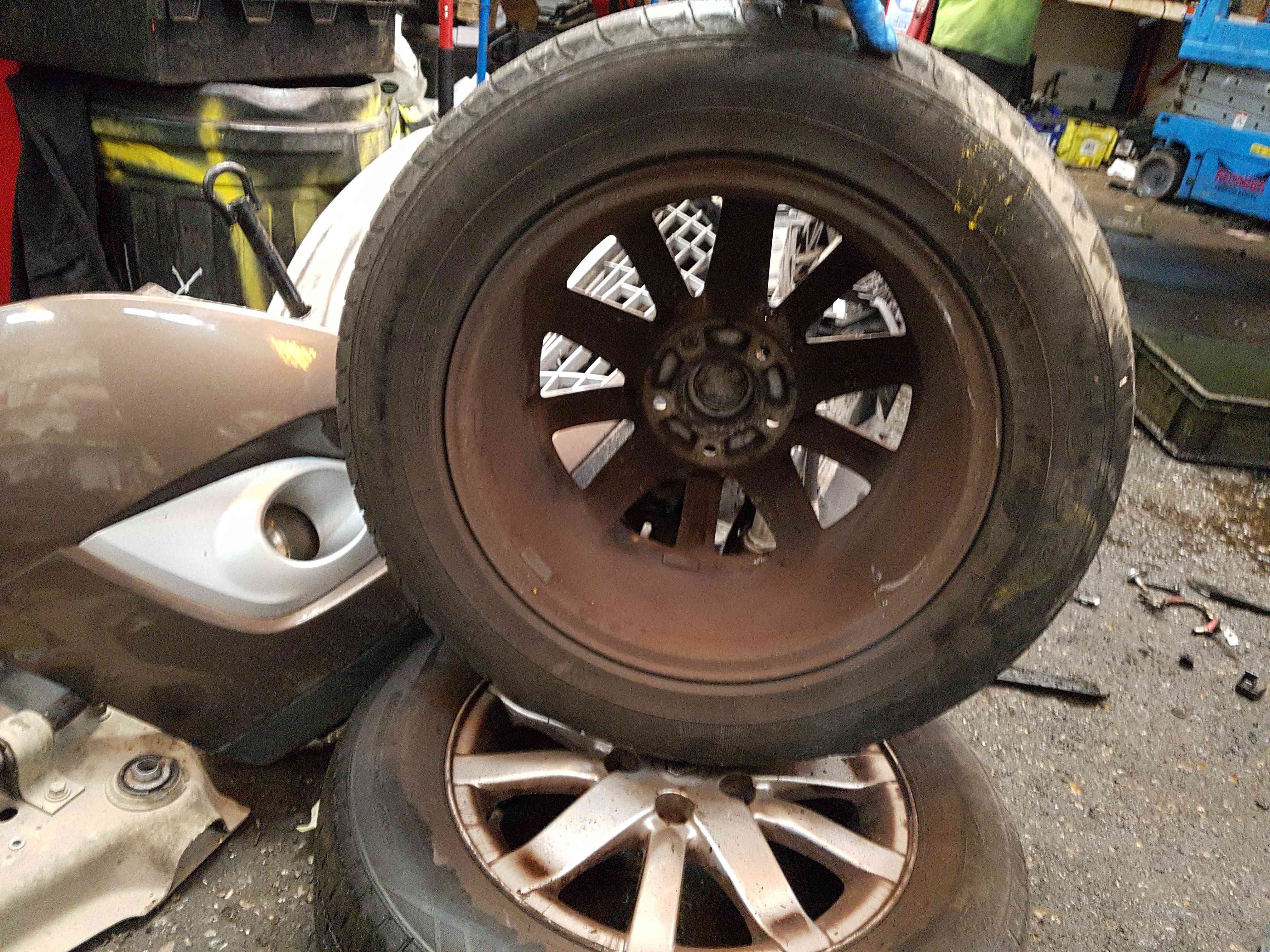 Thumb 7 Renault Megane Scenic 2003-2009 Alloy Wheel Inch 3/5