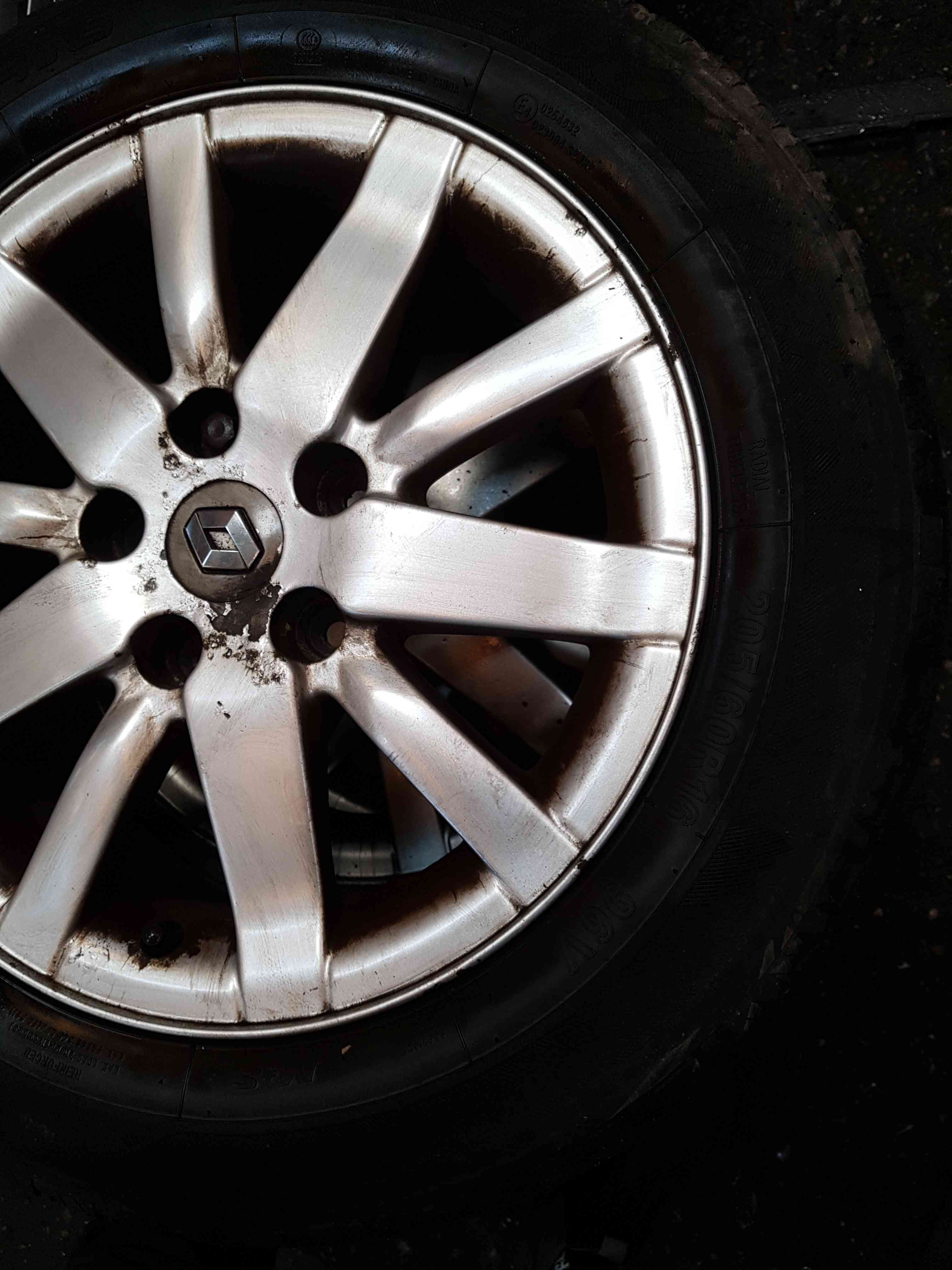 Thumb 4 Renault Megane Scenic 2003-2009 Alloy Wheel Inch 3/5