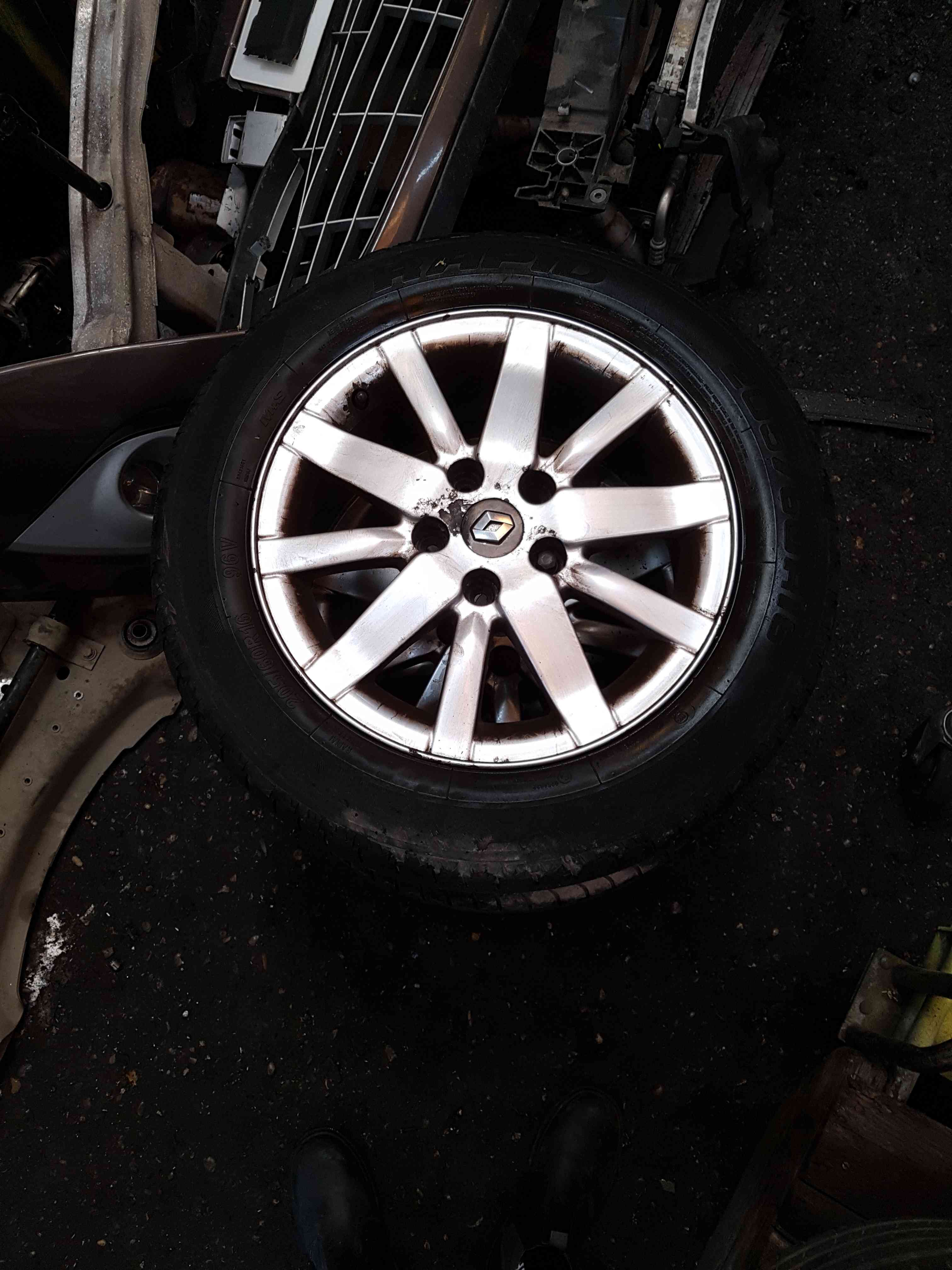 Thumb 8 Renault Megane Scenic 2003-2009 Alloy Wheel Inch 3/5