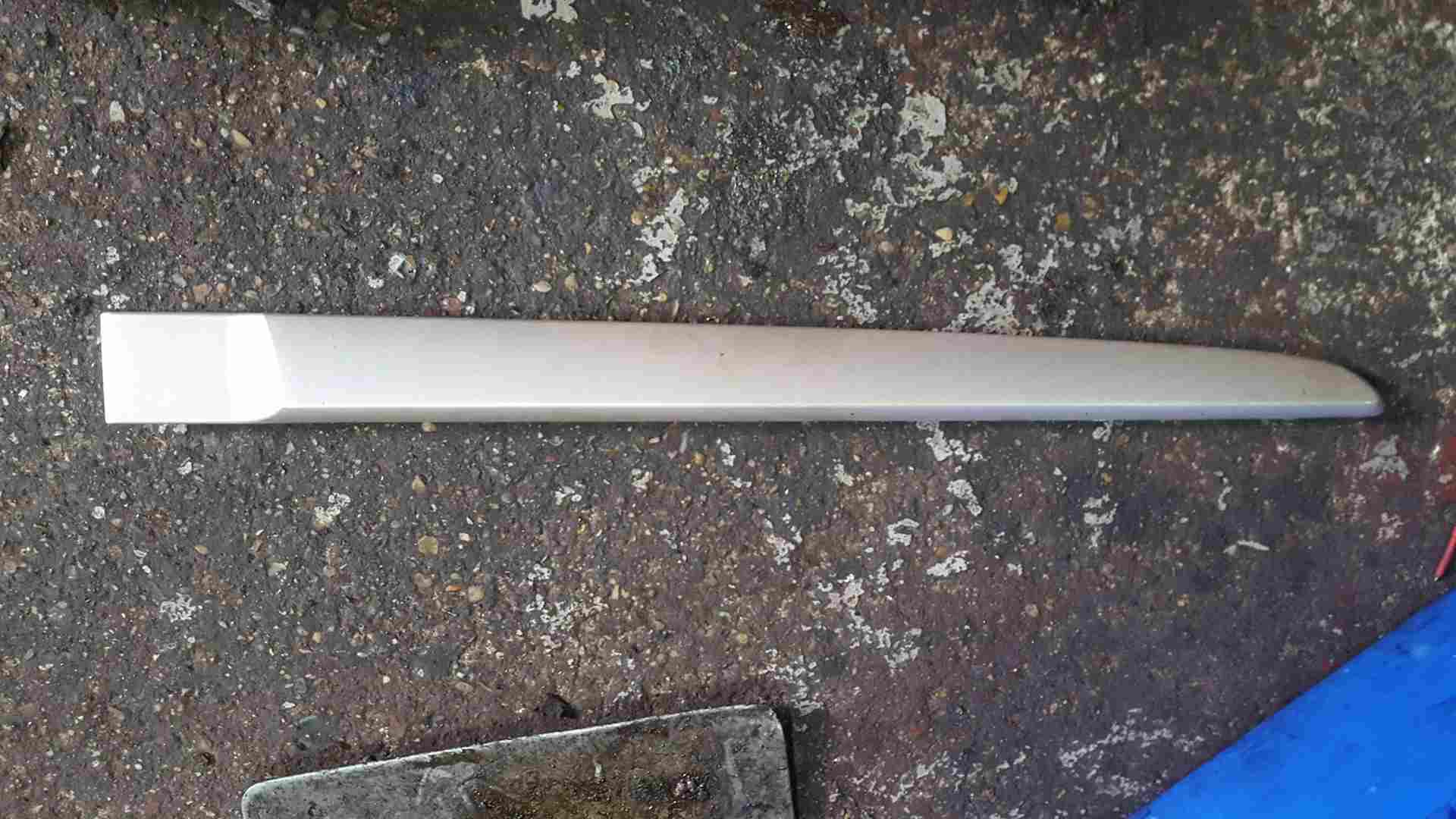 Thumb 2 Renault Megane Scenic 2003-2009 Drivers OSR Rear Bump Trim Moulding Ted11
