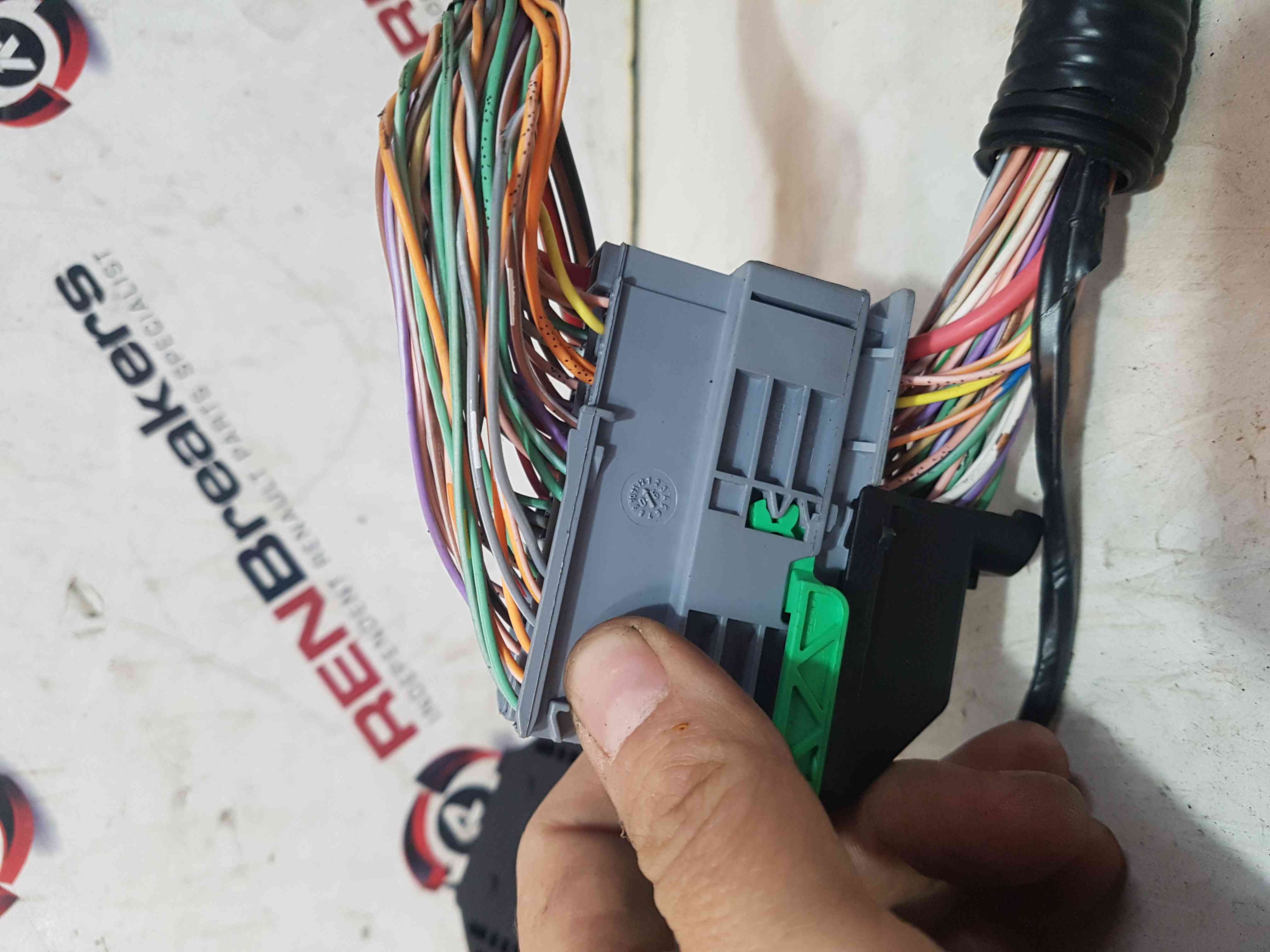 Thumb 5 Renault Megane Scenic 2003-2009 NSF Under Floor Repair Wiring Loom Wiring