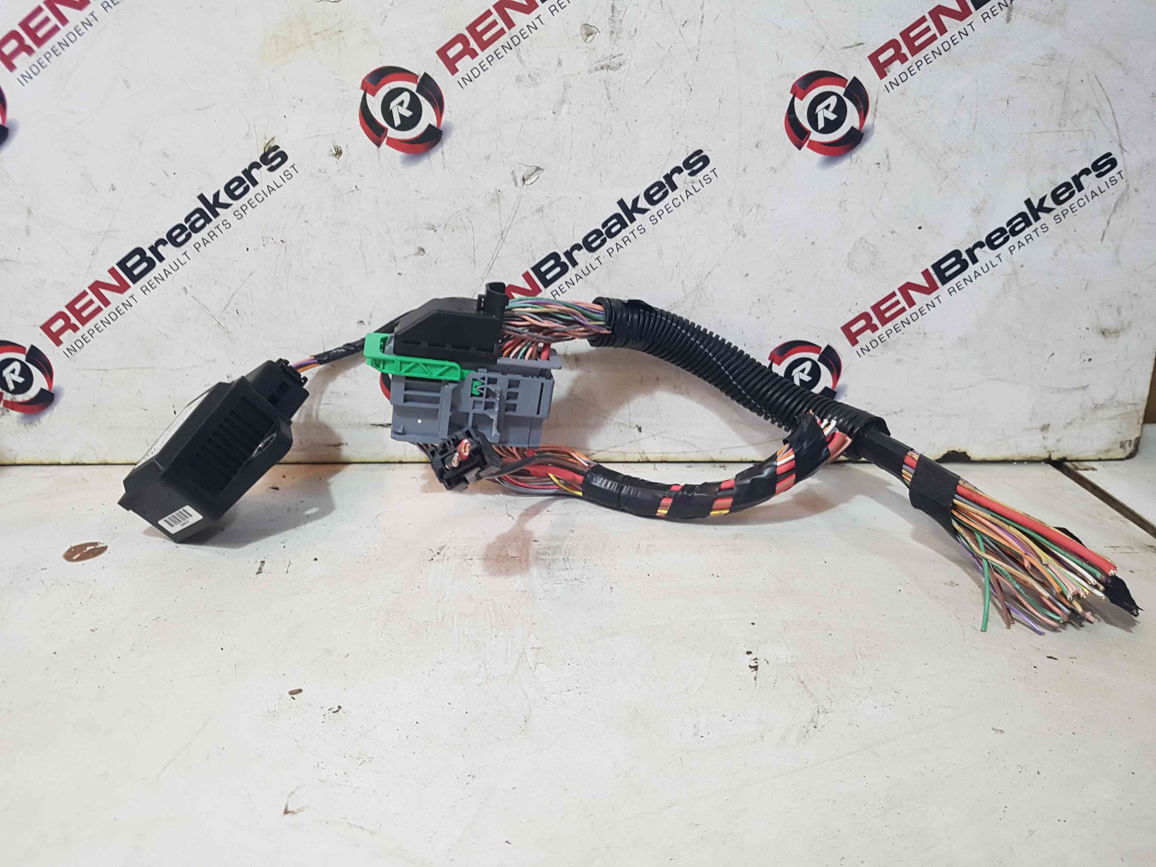 Thumb 8 Renault Megane Scenic 2003-2009 NSF Under Floor Repair Wiring Loom Wiring