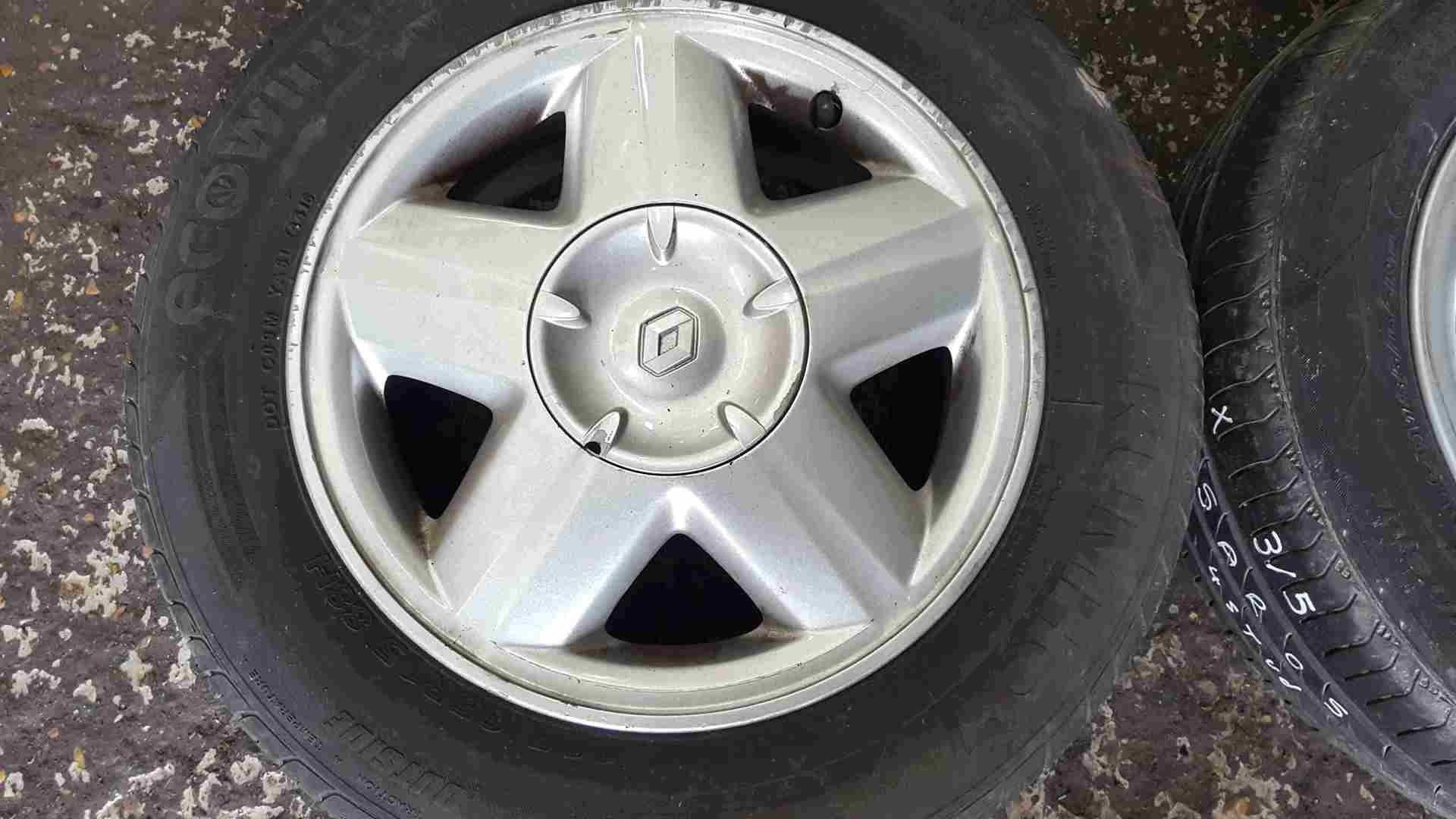Thumb 3 Renault Megane Scenic Kangoo 1999-2003 Saros Alloy Wheels Set 15inch