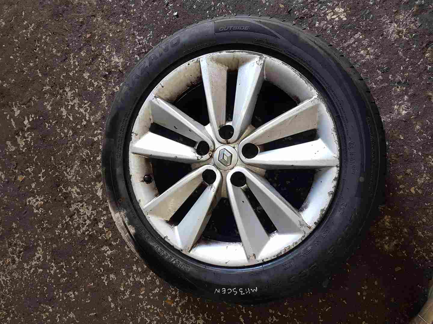 Renault Megane Scenic MK3 2008-2012 Sari Alloy Wheel 205 55 17 6Mm 17Inch 3/5