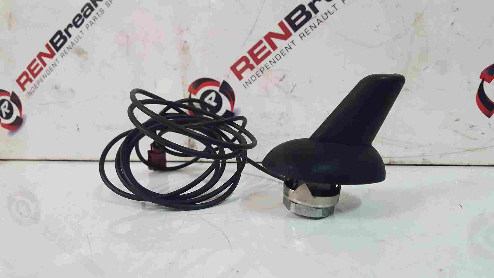 Thumb 2 Renault Megane Scenic MK3 2009-2016 GPS Shark Ariel Aerial