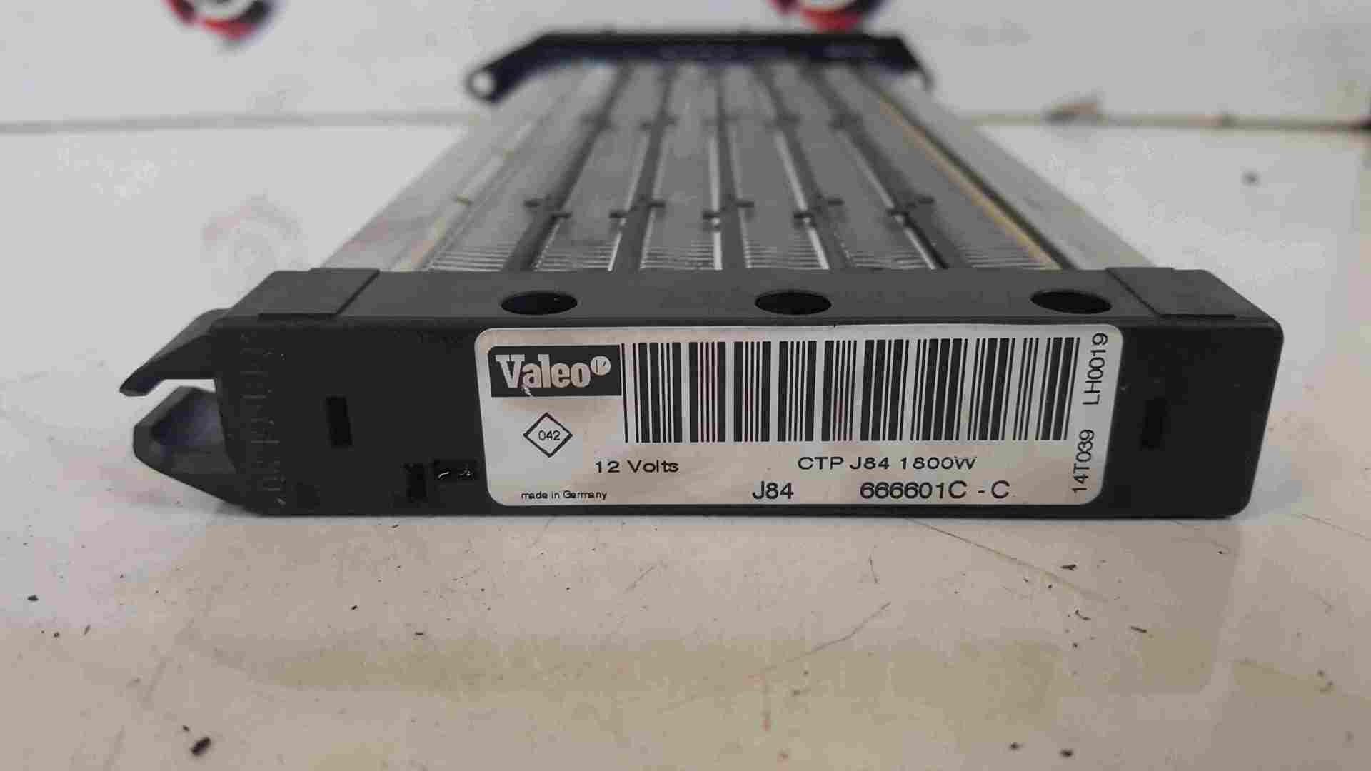 Thumb 4 Renault Megane Scenic MK3 2009-2016 Aux Heater Unit Exchange Radiator 666601C