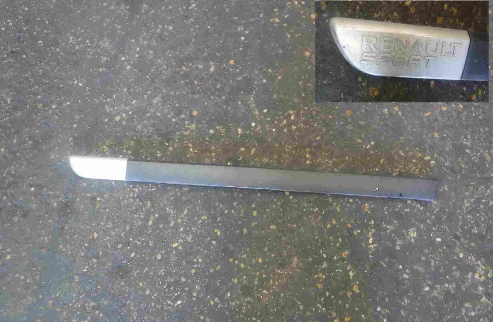 Renault Megane Sport 2002-2008 175 Passenger NSF Front Door Moulding Trim 5DR