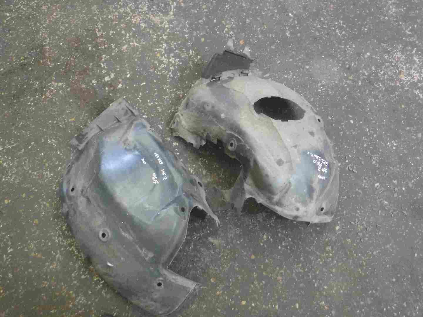 Renault Megane Sport 2002-2008 225 Drivers OSF Front Wheel Arch Liner Both Parts