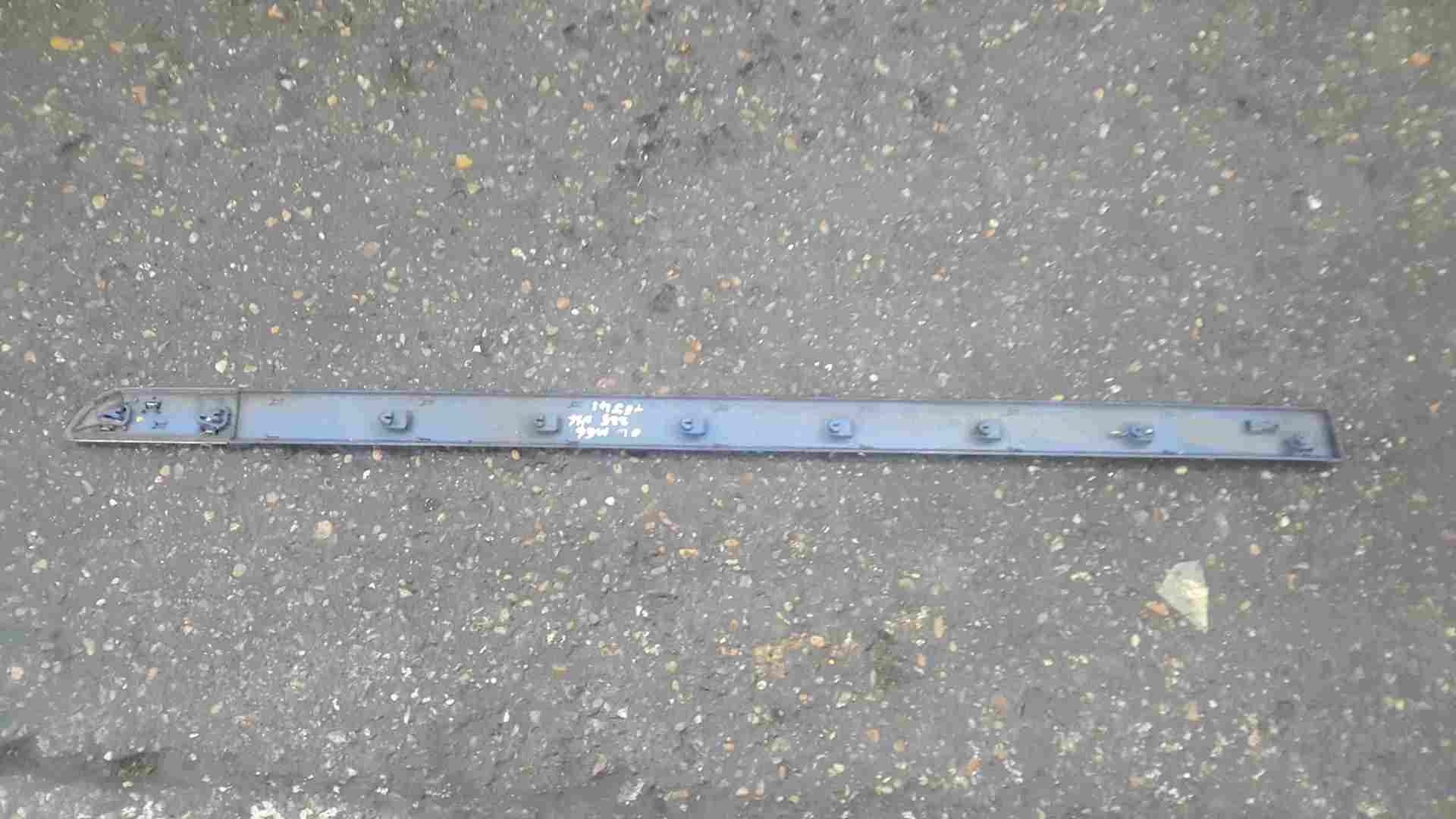 Thumb 4 Renault Megane Sport 2002-2008 225 Passenger NSF Front Door Moulding Blue TEJ41