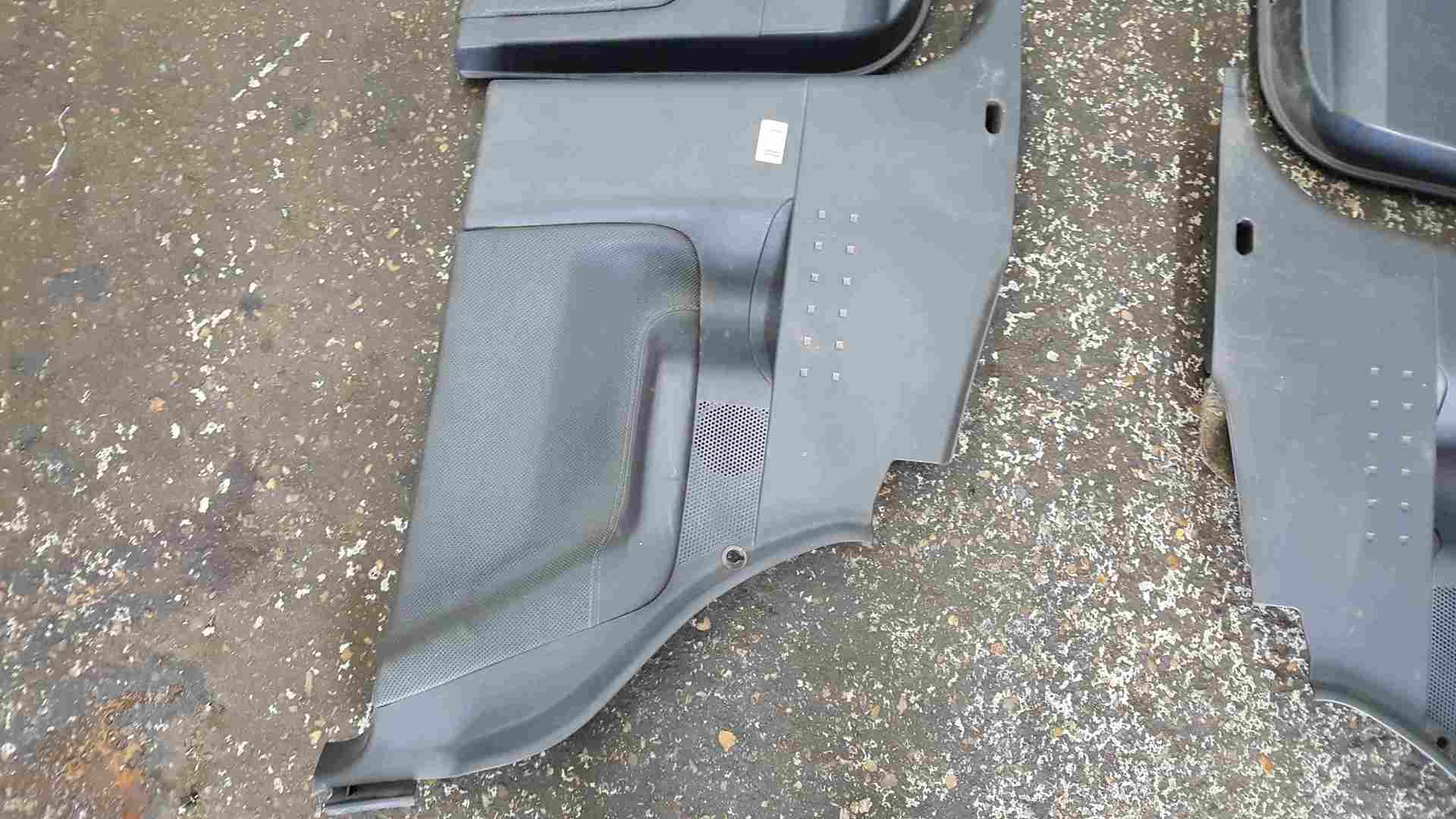 Thumb 5 Renault Megane Sport 2002-2008 225 leather Interior Door Cards Arm Rest