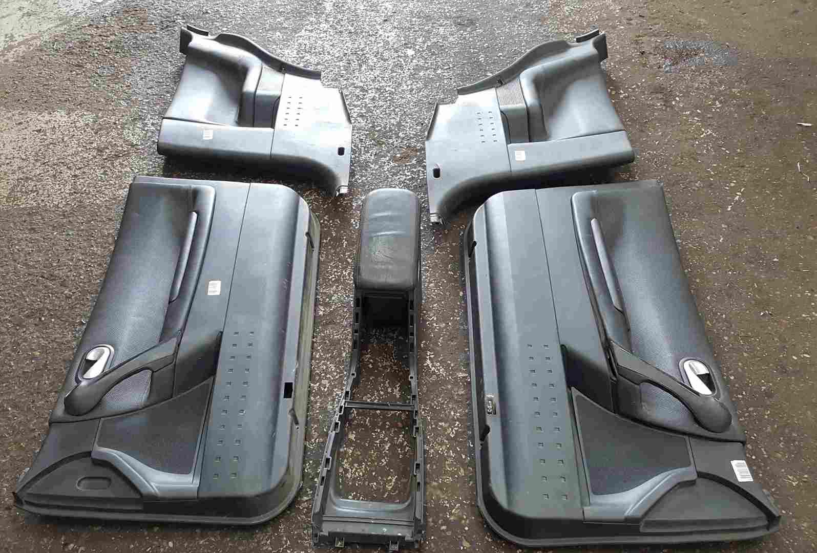 Thumb 2 Renault Megane Sport 2002-2008 225 leather Interior Door Cards Arm Rest