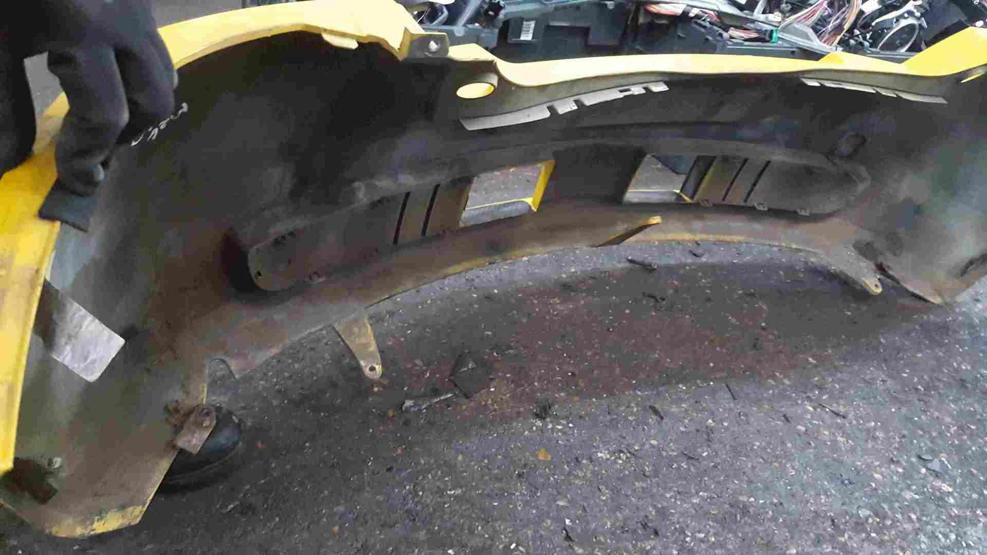 Thumb 6 Renault Megane Sport 230 2002-2008 Rear Bumper Liquid Yellow TEJ37