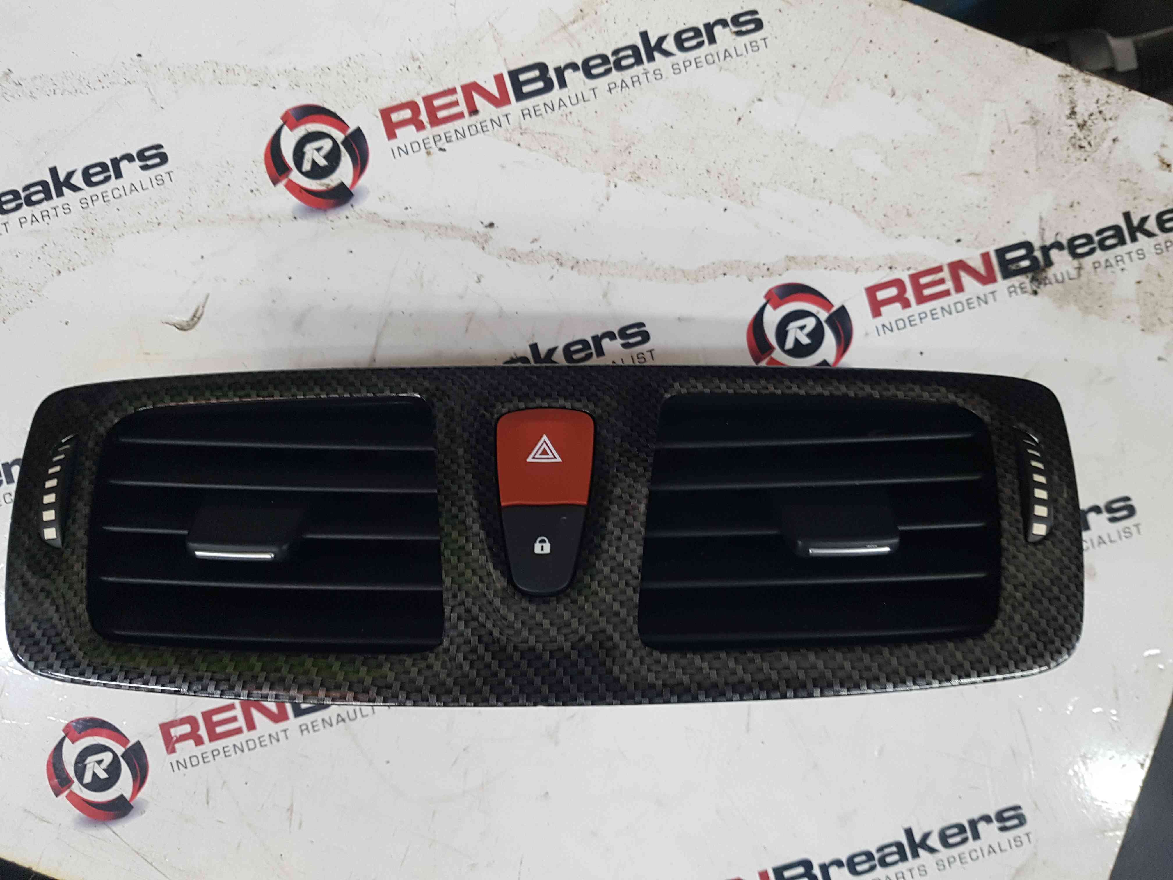 Thumb 2 Renault Megane Sport 250 MK3 2008-2014 Centre Dashboard Vents Carbon Effect 