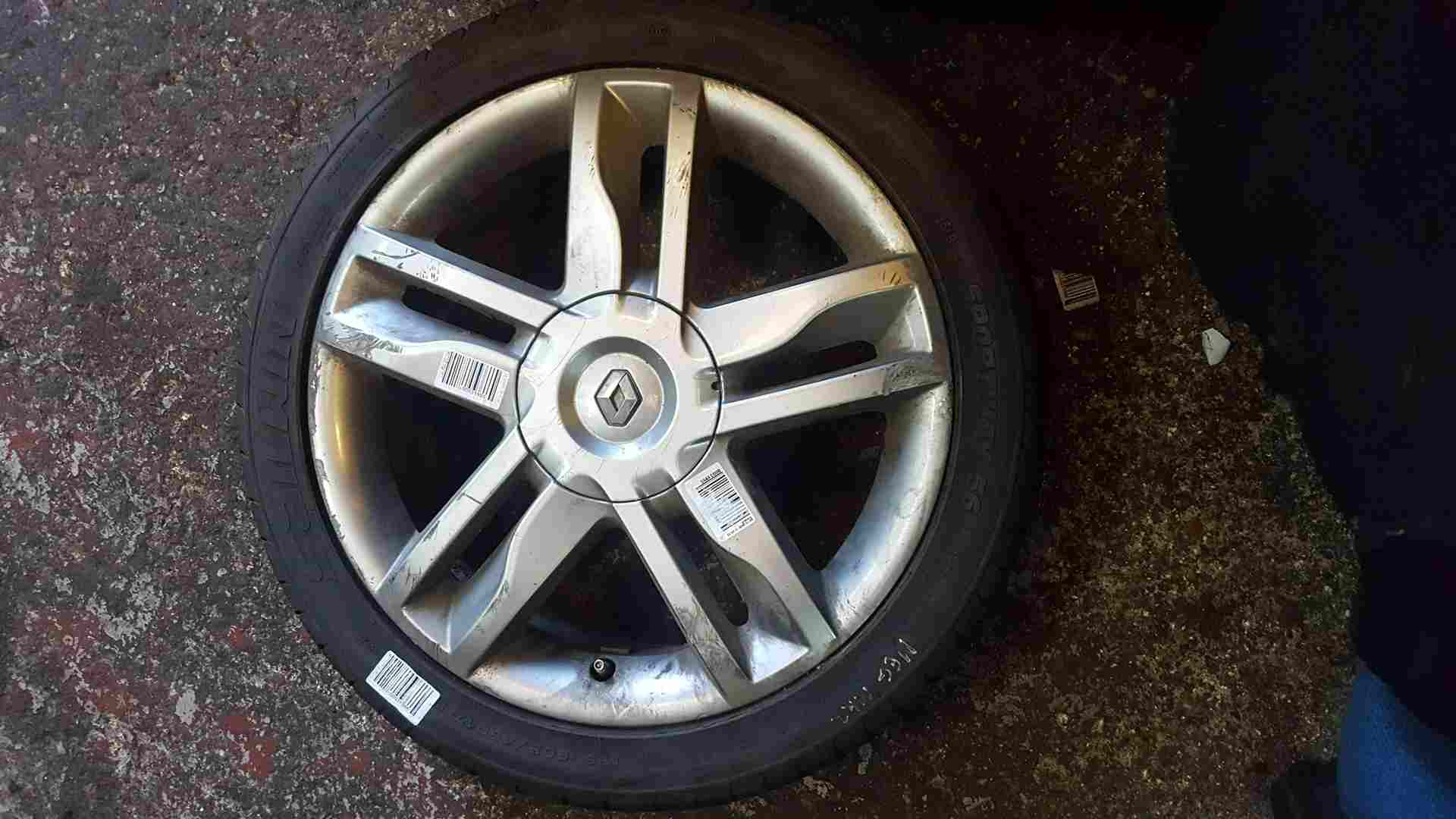 Thumb 3 Renault Megane Sport MK2 2002-2008 175 Celcius Alloy Wheel 17Inch 3/5 5 Stud