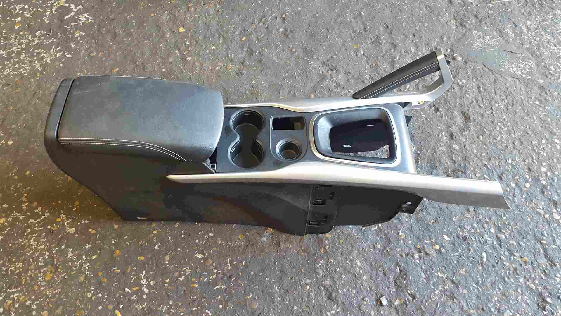 Renault Megane Sport MK2 2002-2008 225 Centre Arm Rest Leather Cup Holder