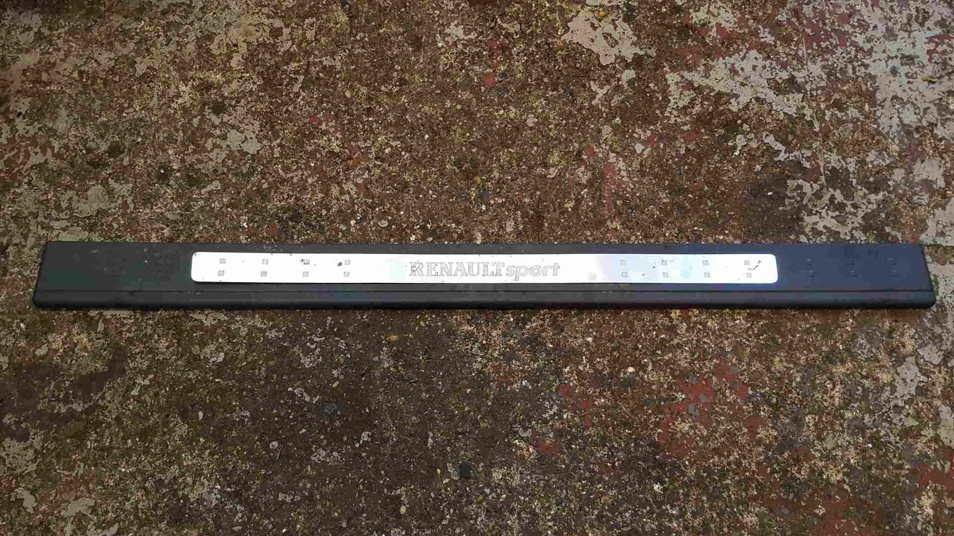 Renault Megane Sport MK2 2002-2008 225 Drivers OSF Front Door Sill Insert