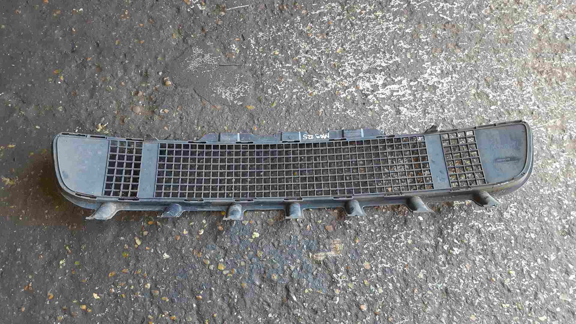 Thumb 2 Renault Megane Sport MK2 2002-2008 225 Front Bumper Grill Insert 8200271768