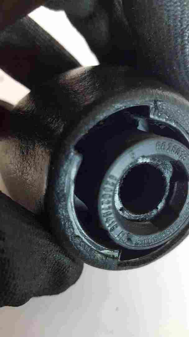 Thumb 2 Renault Megane Sport MK2 2002-2008 6 Speed Gearstick Knob 8200276415