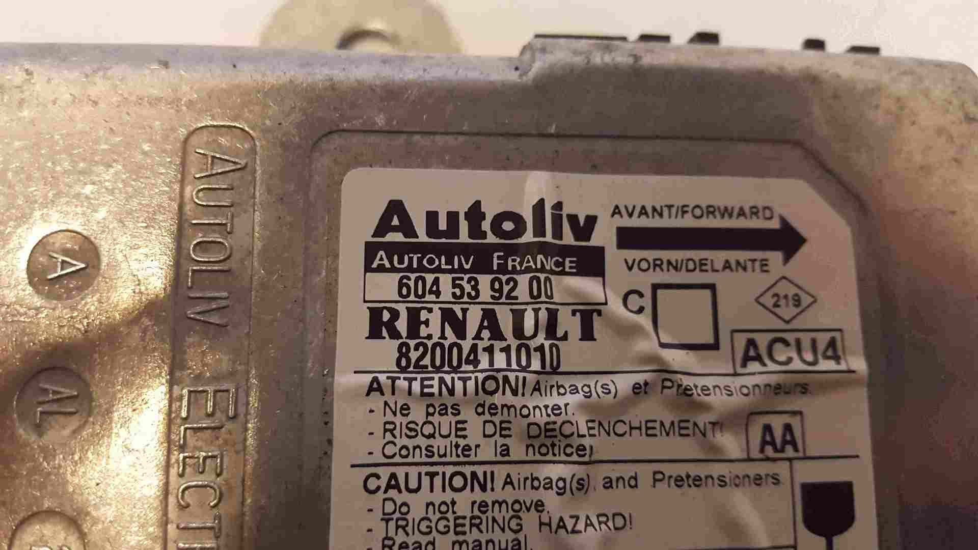 Thumb 2 Renault Megane Sport MK2 2002-2008 Airbag ECU Module 8200411010