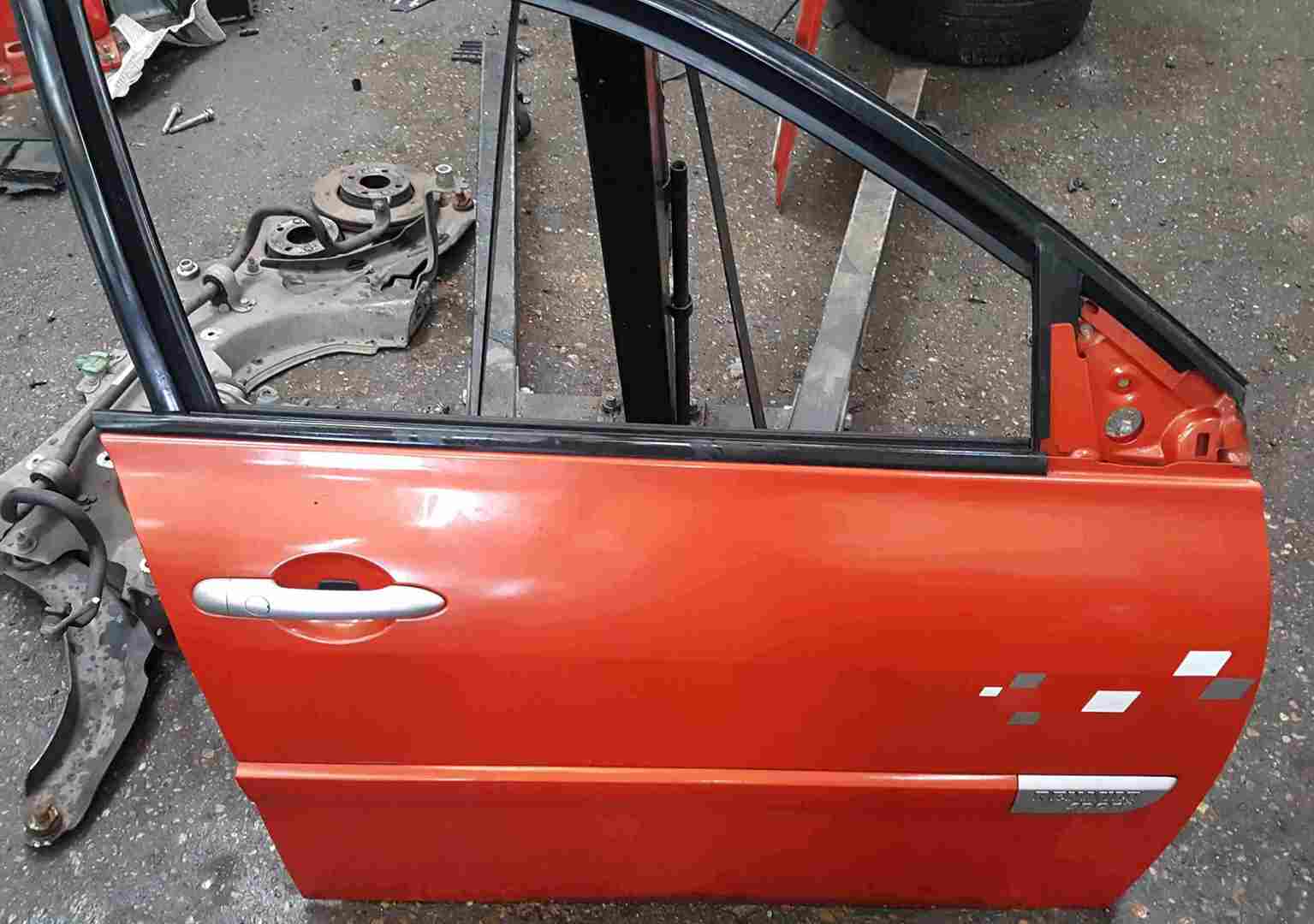 Thumb 3 Renault Megane Sport MK2 2002-2008 Drivers OSF Front Door Red TED38 5dr