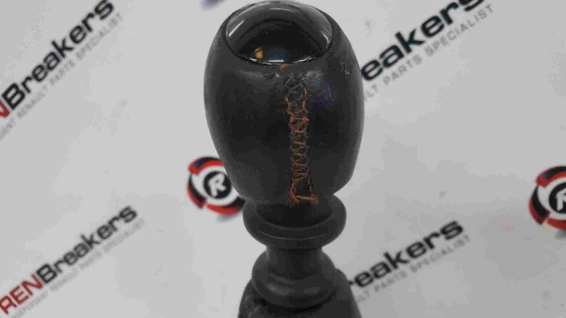 Thumb 3 Renault Megane Sport MK2 2002-2008 Gearstick Cover Knob 8200079096