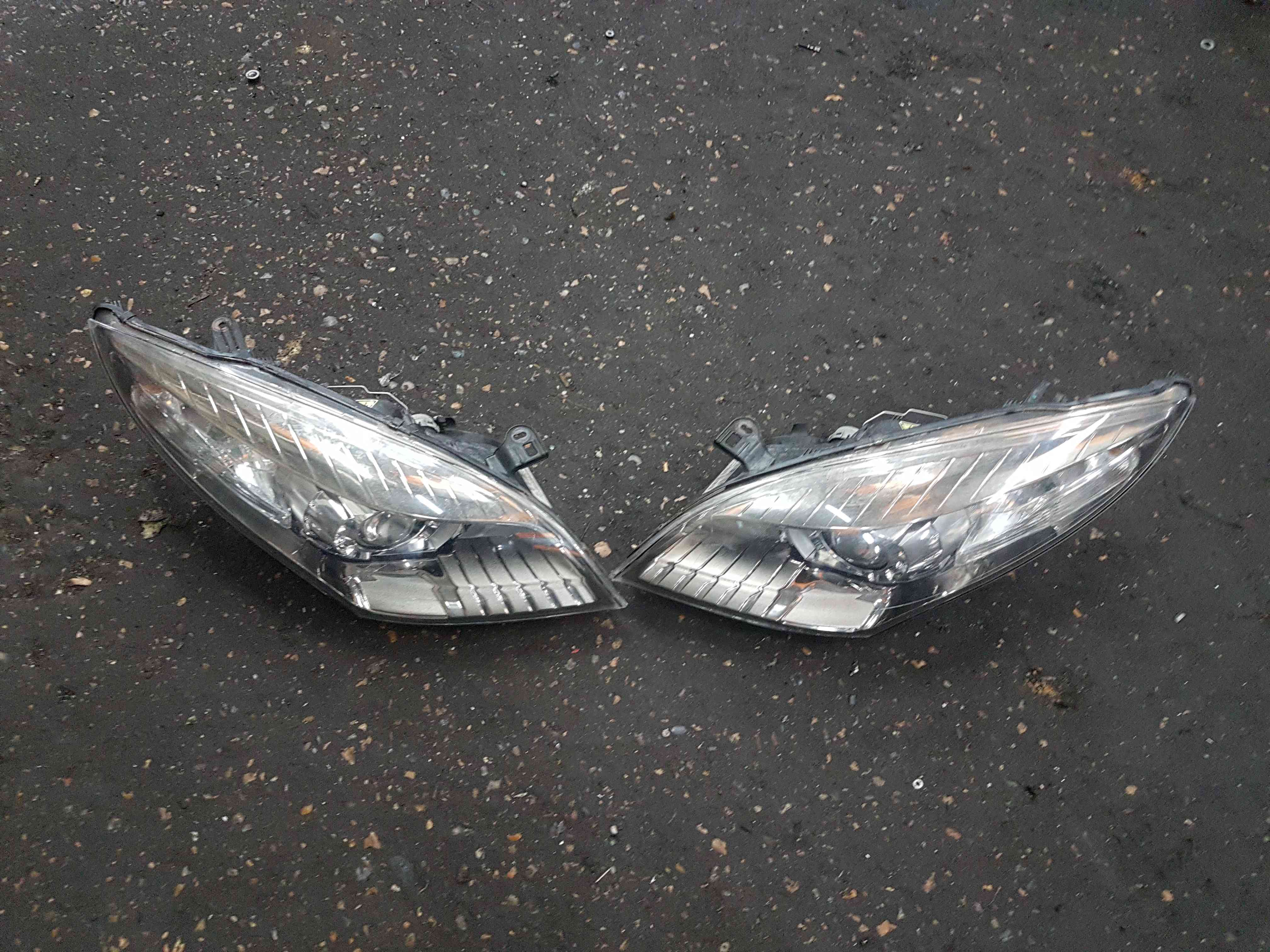 Thumb 2 Renault Megane Sport MK3 2008-2012 Xenon Headlights Pair OSF Nsf 260100022R