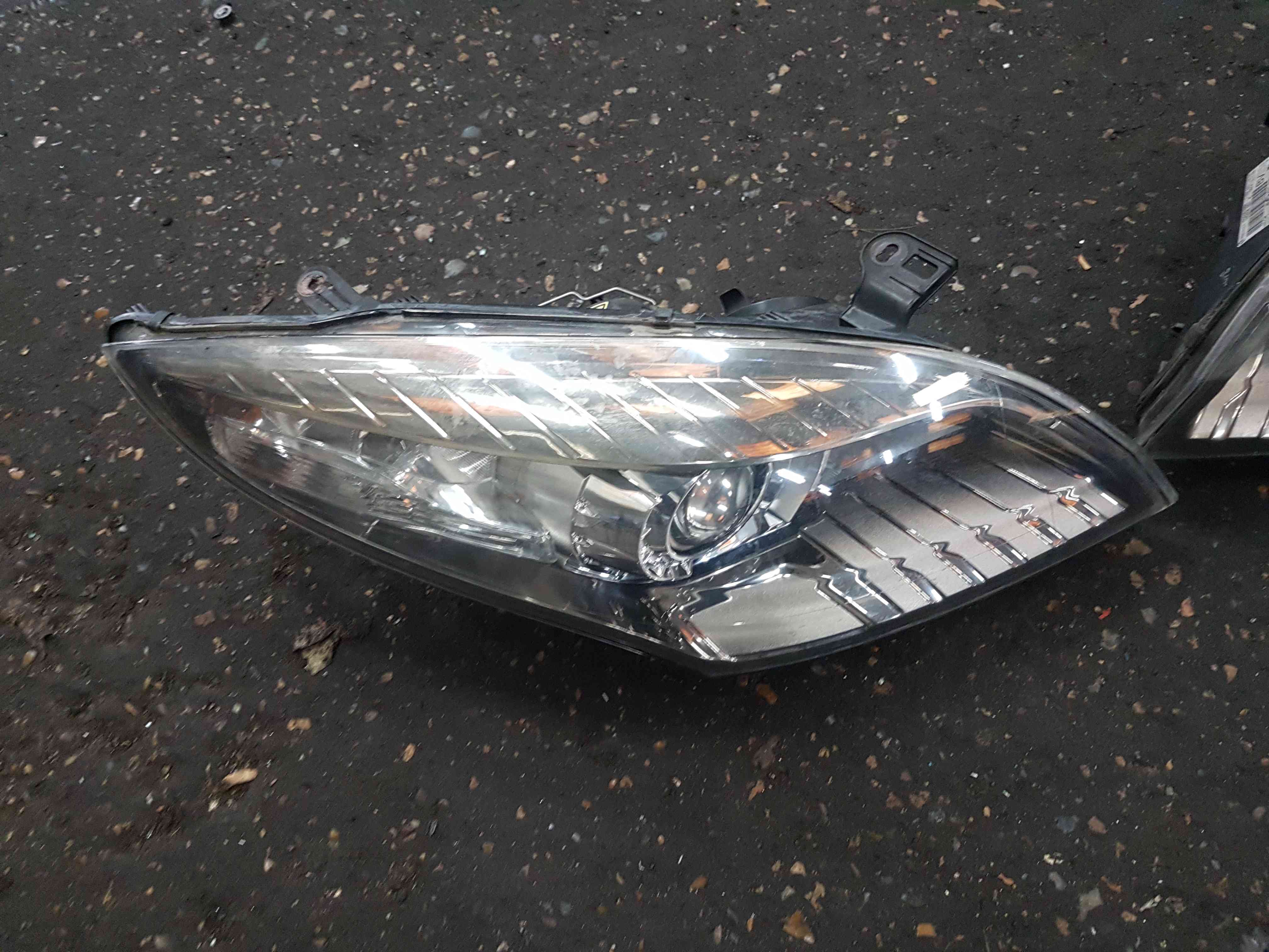 Thumb 3 Renault Megane Sport MK3 2008-2012 Xenon Headlights Pair OSF Nsf 260100022R