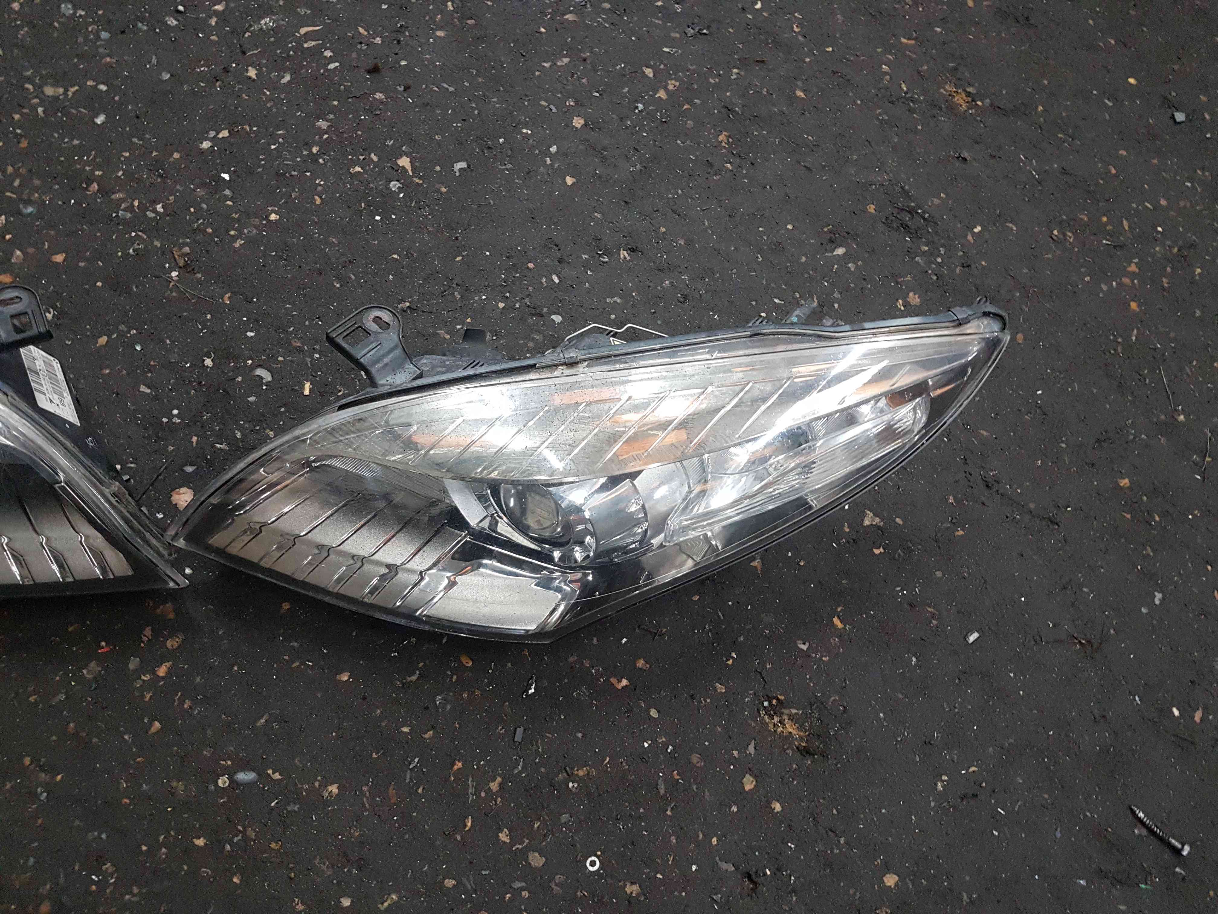 Thumb 5 Renault Megane Sport MK3 2008-2012 Xenon Headlights Pair OSF Nsf 260100022R