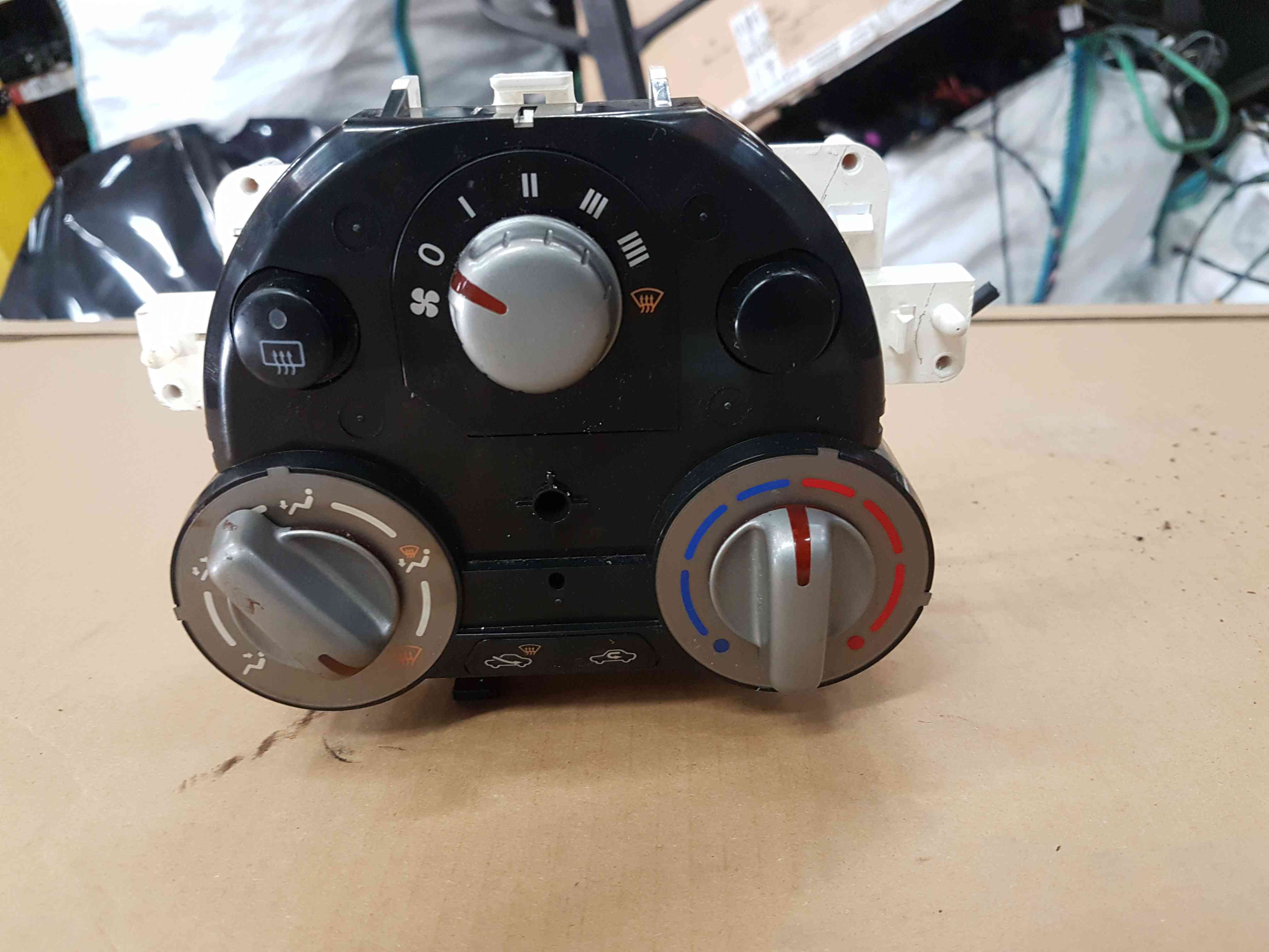 Thumb 3 Renault Micra K13 2010-2017 Heater Controls Dials Switch Button