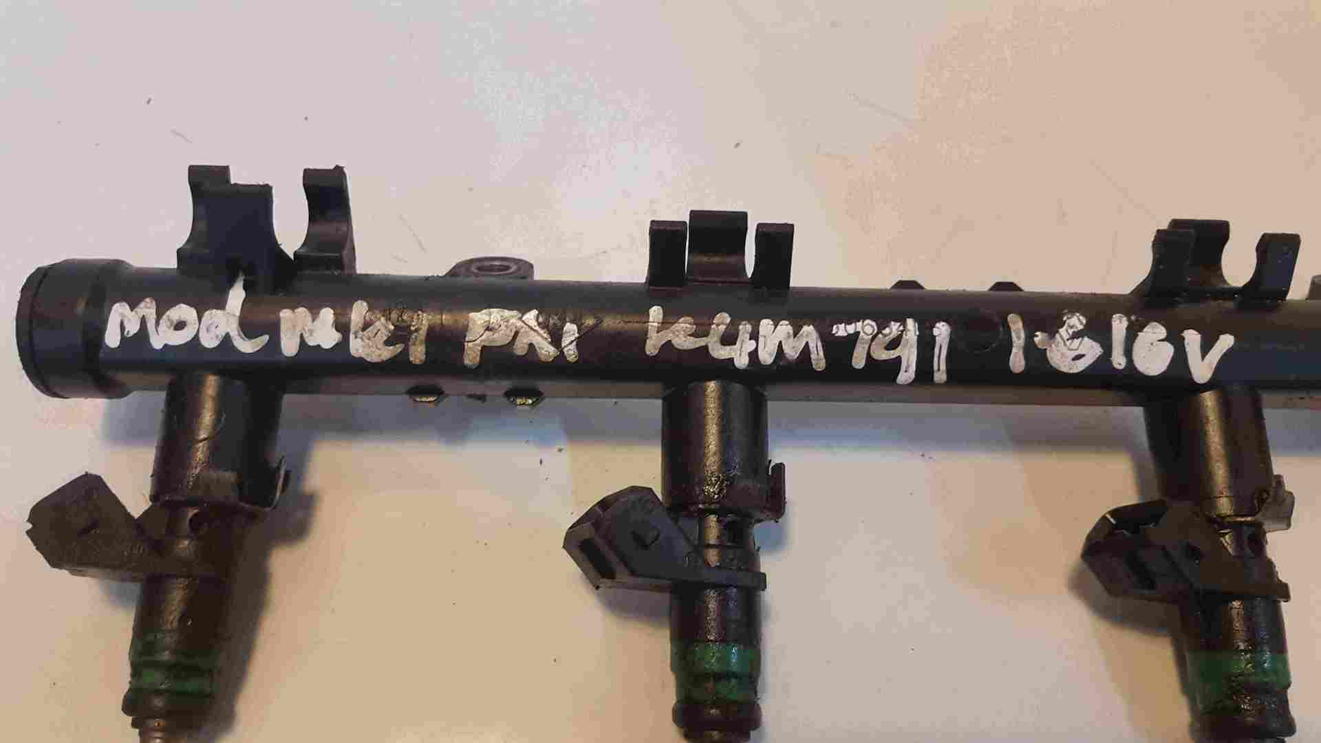 Thumb 3 Renault Modus 2004-2008 1.6 16v Fuel Injectors X4 + Rail K4M 791 8200135504